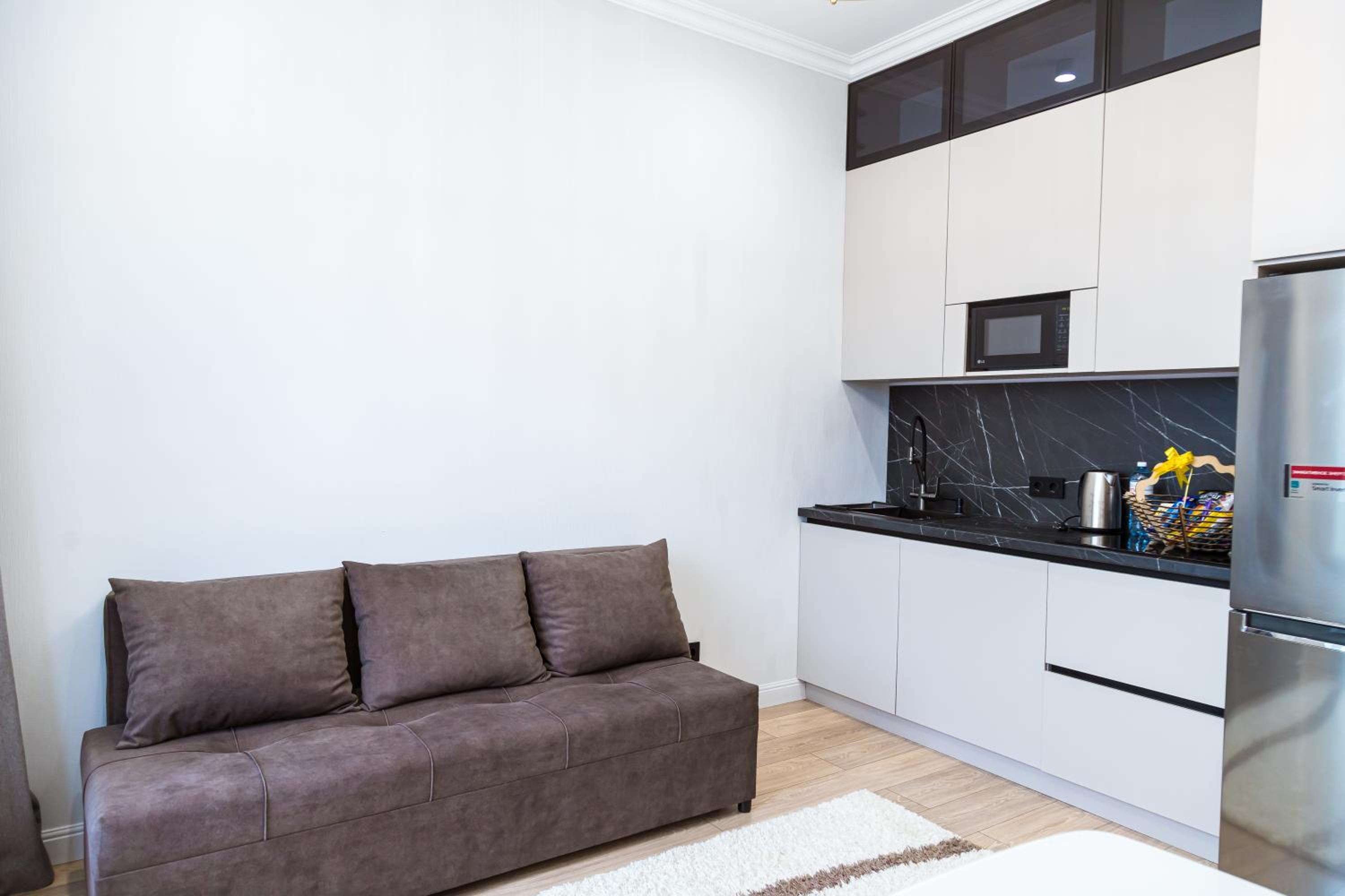 DM Aparts - Central Avenue Business Apartments view 2