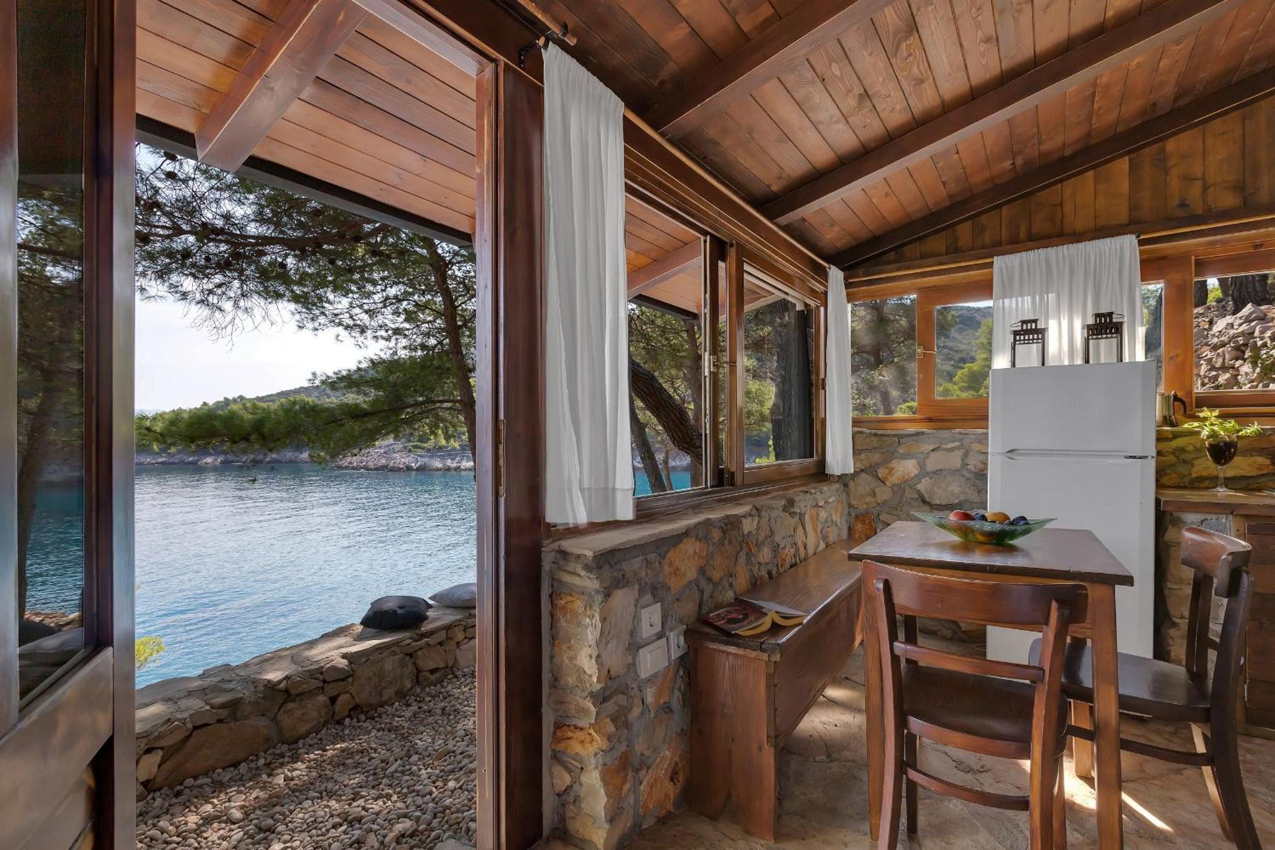 Haus In Općina Sućuraj Mit Grill Und Terrasse