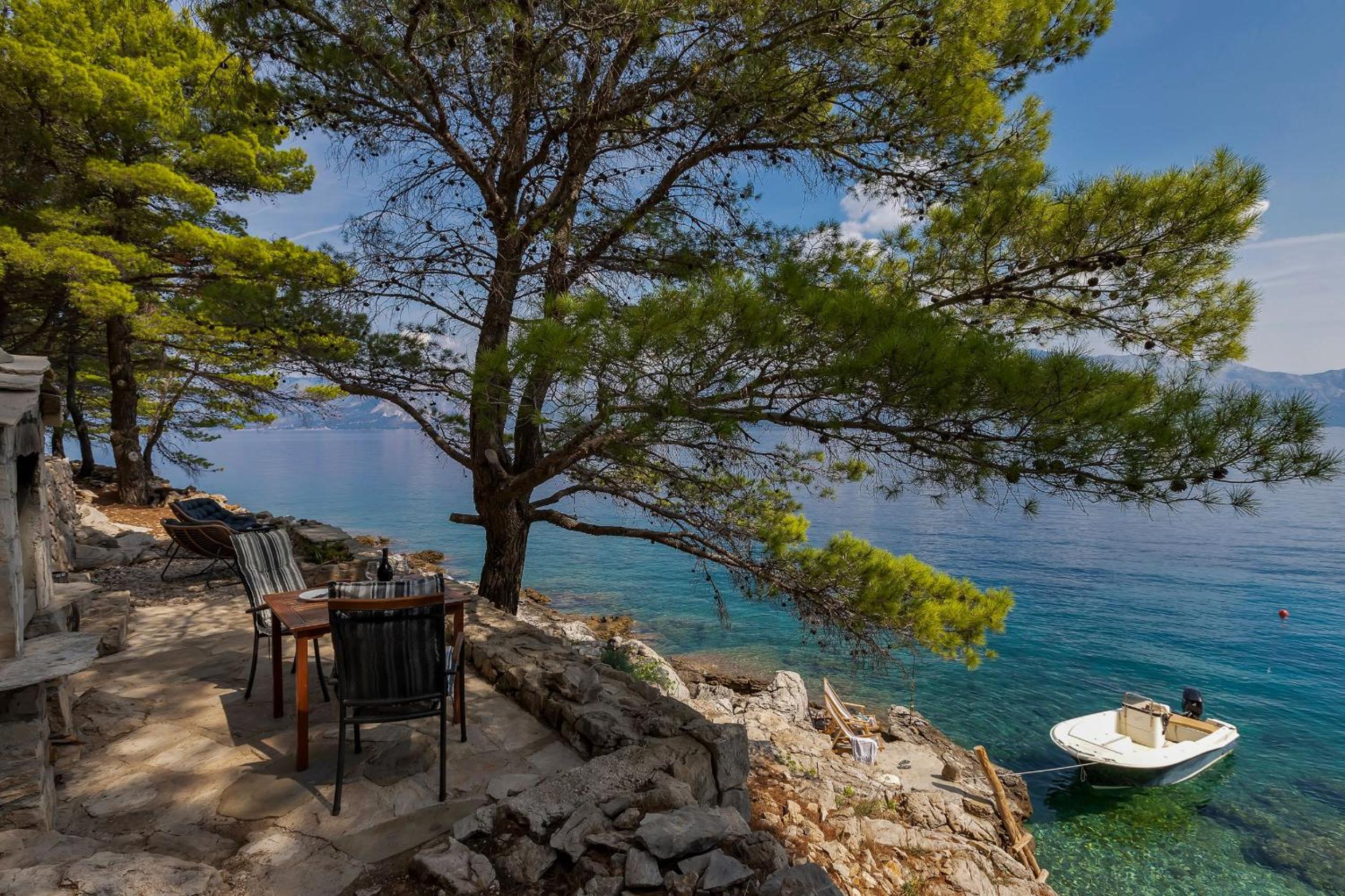 Haus In Općina Sućuraj Mit Grill Und Terrasse
