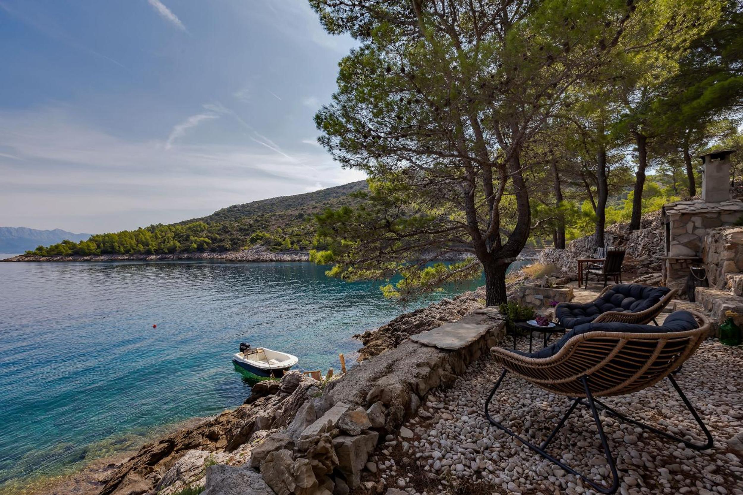 Haus In Općina Sućuraj Mit Grill Und Terrasse
