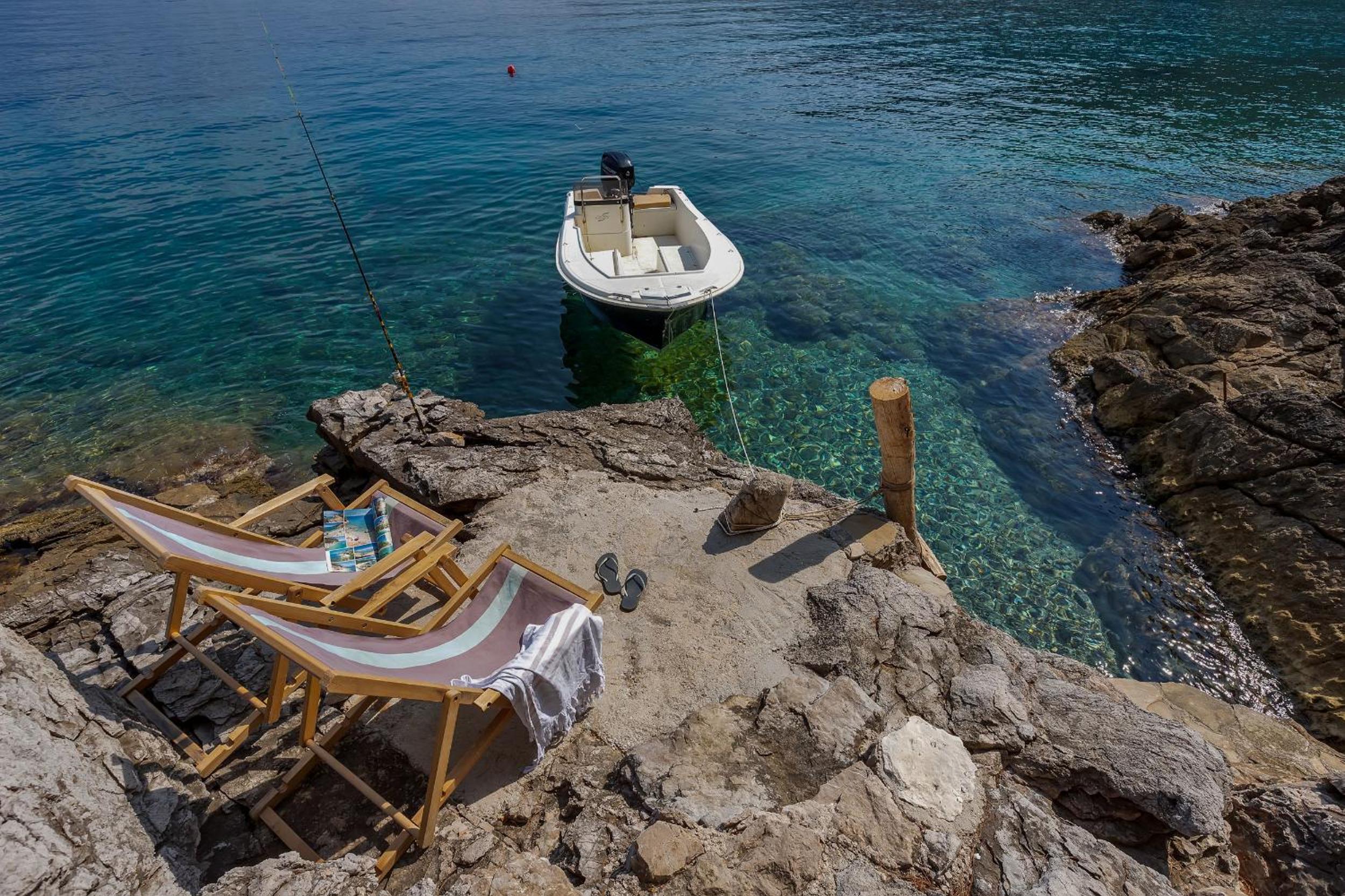 Haus In Općina Sućuraj Mit Grill Und Terrasse