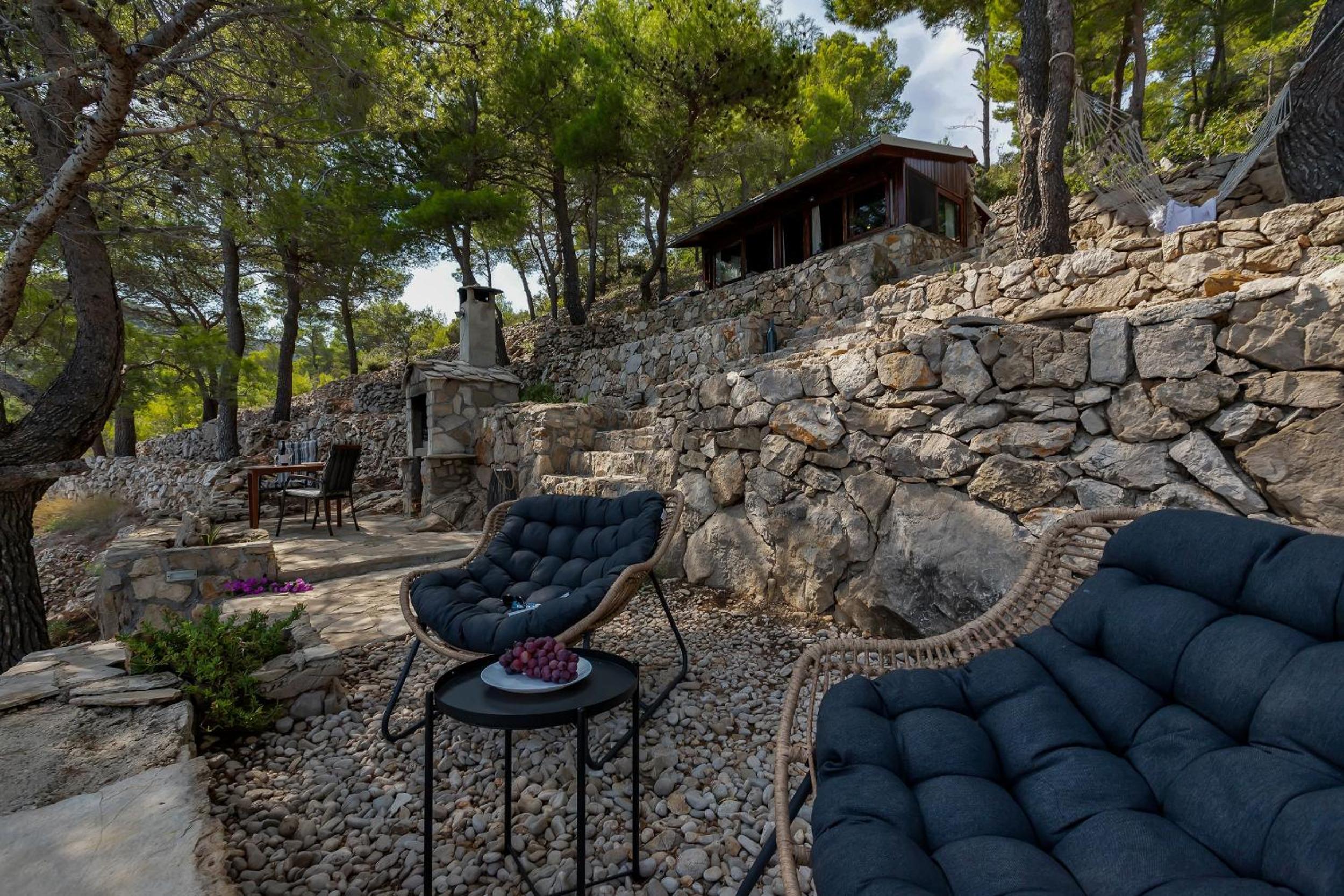 Haus In Općina Sućuraj Mit Grill Und Terrasse