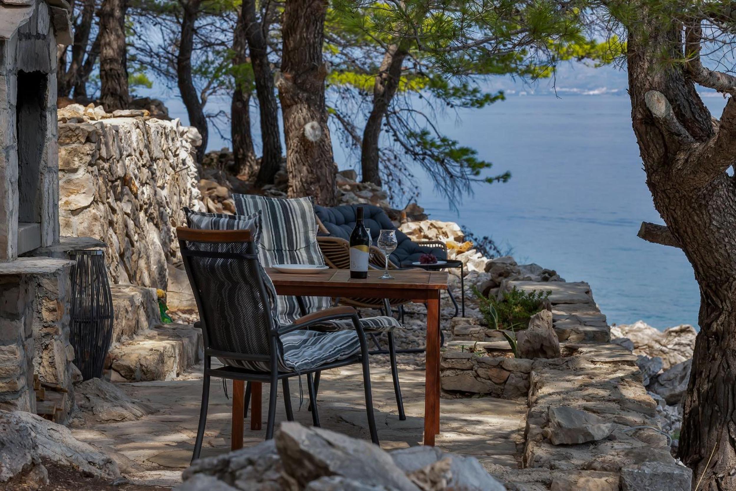Haus In Općina Sućuraj Mit Grill Und Terrasse