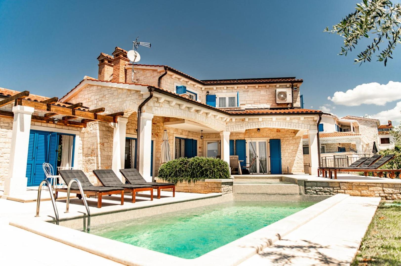 Villa Torre IV view 4
