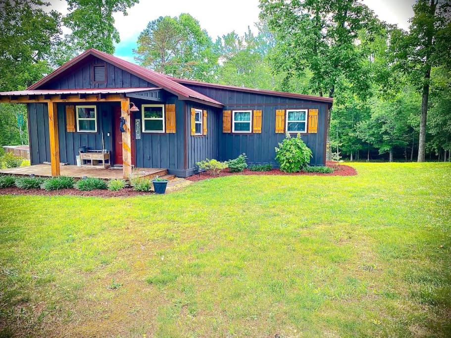 Fall Season-Waterfalls & Hiking-Cabin180 view 4