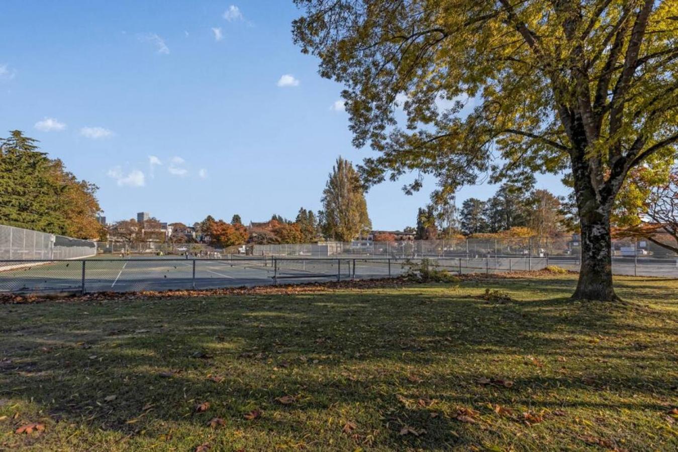Adorable 1-Bedroom Apartment on Kitsilano Beach