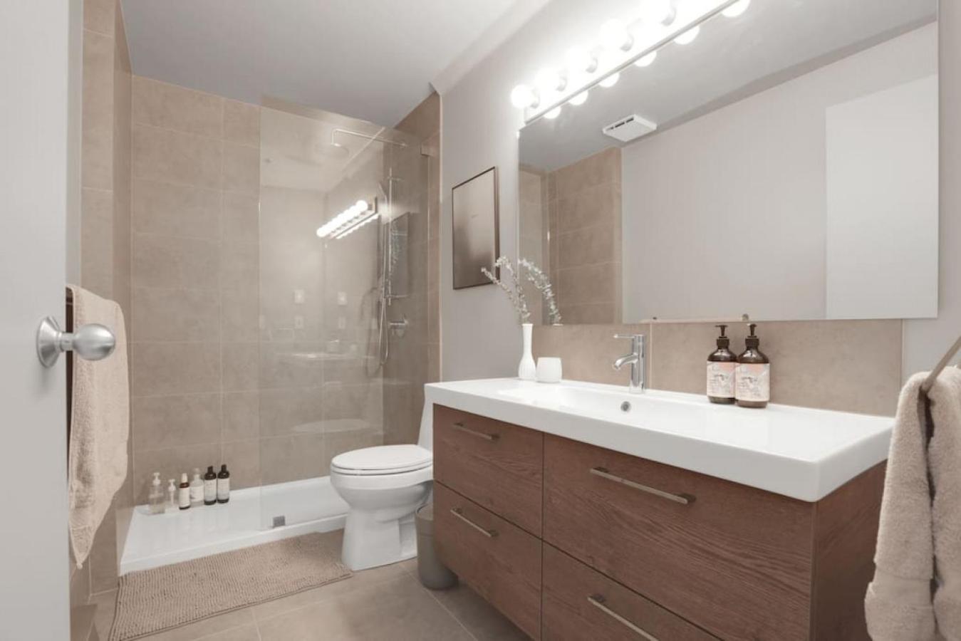 Modern and Specious Condo right off Main St