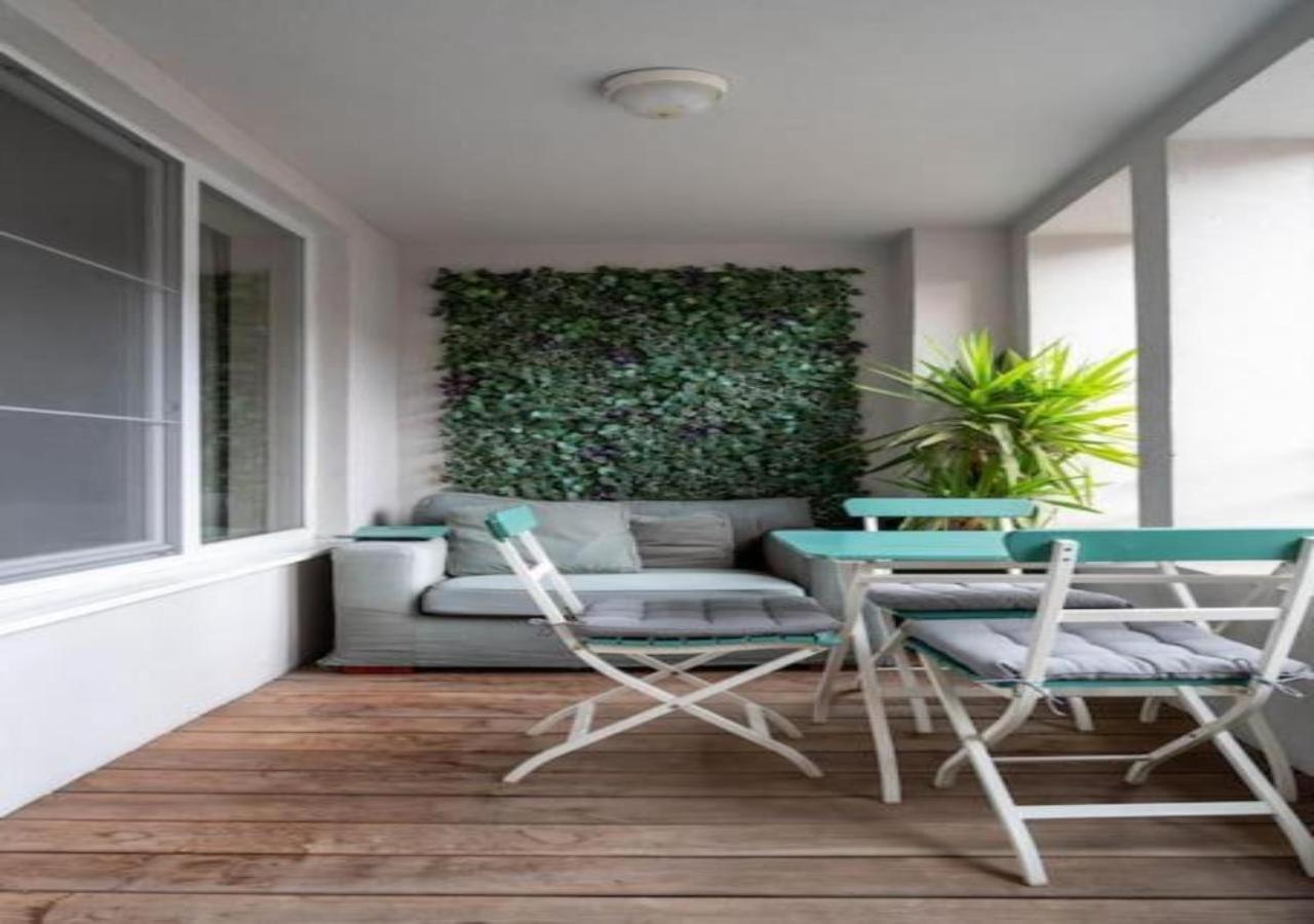 Urban Oasis with free parking