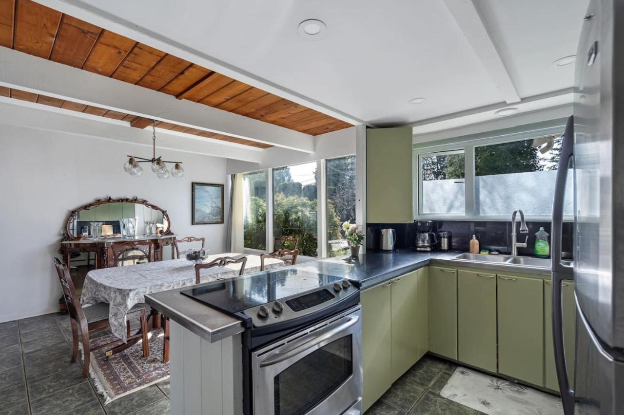 Cozy 3-bedroom Family Retreat in North Vancouver