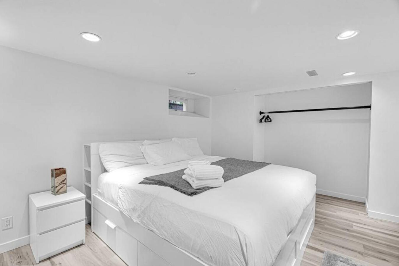 Comfortable 2-Bed Suite Near UBC