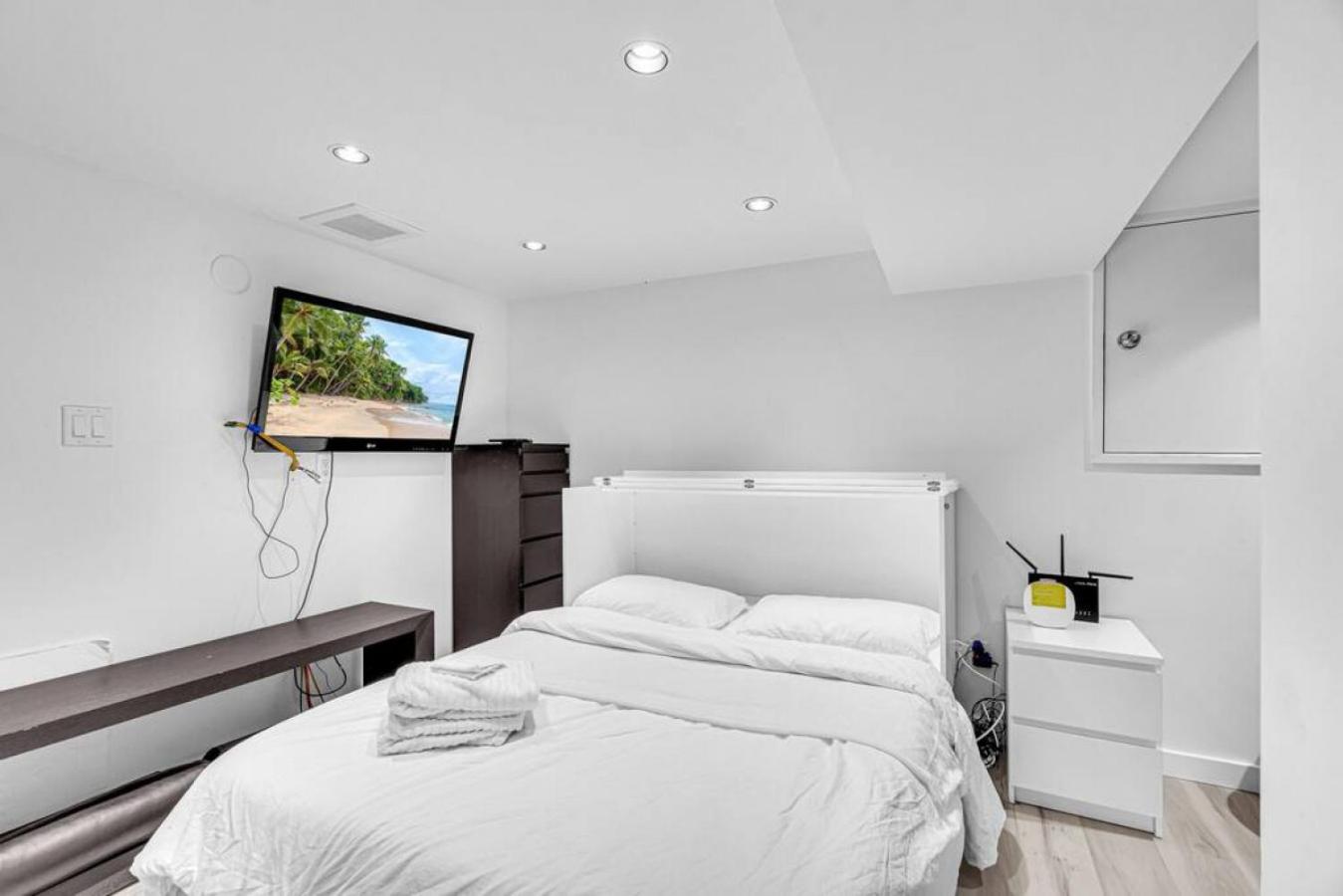 Comfortable 2-Bed Suite Near UBC