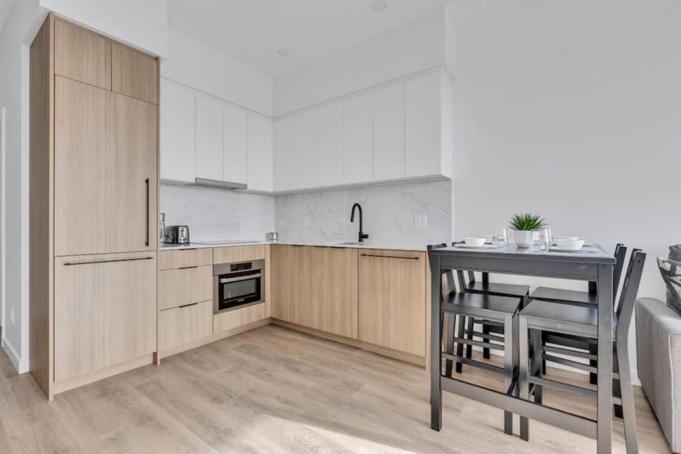 1-Bedroom Surrey Condo with Breathtaking Views