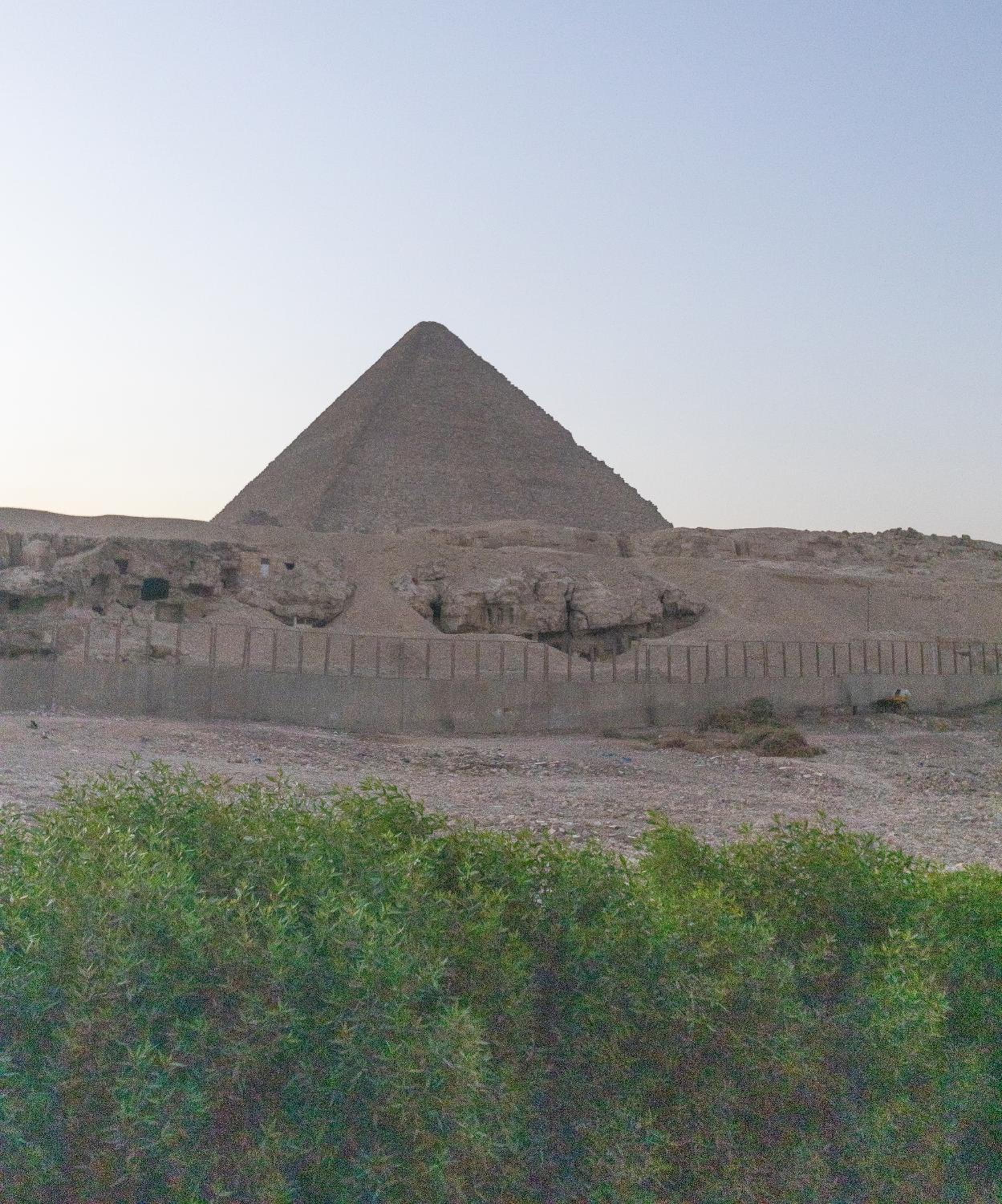 Grensha Pyramids inn