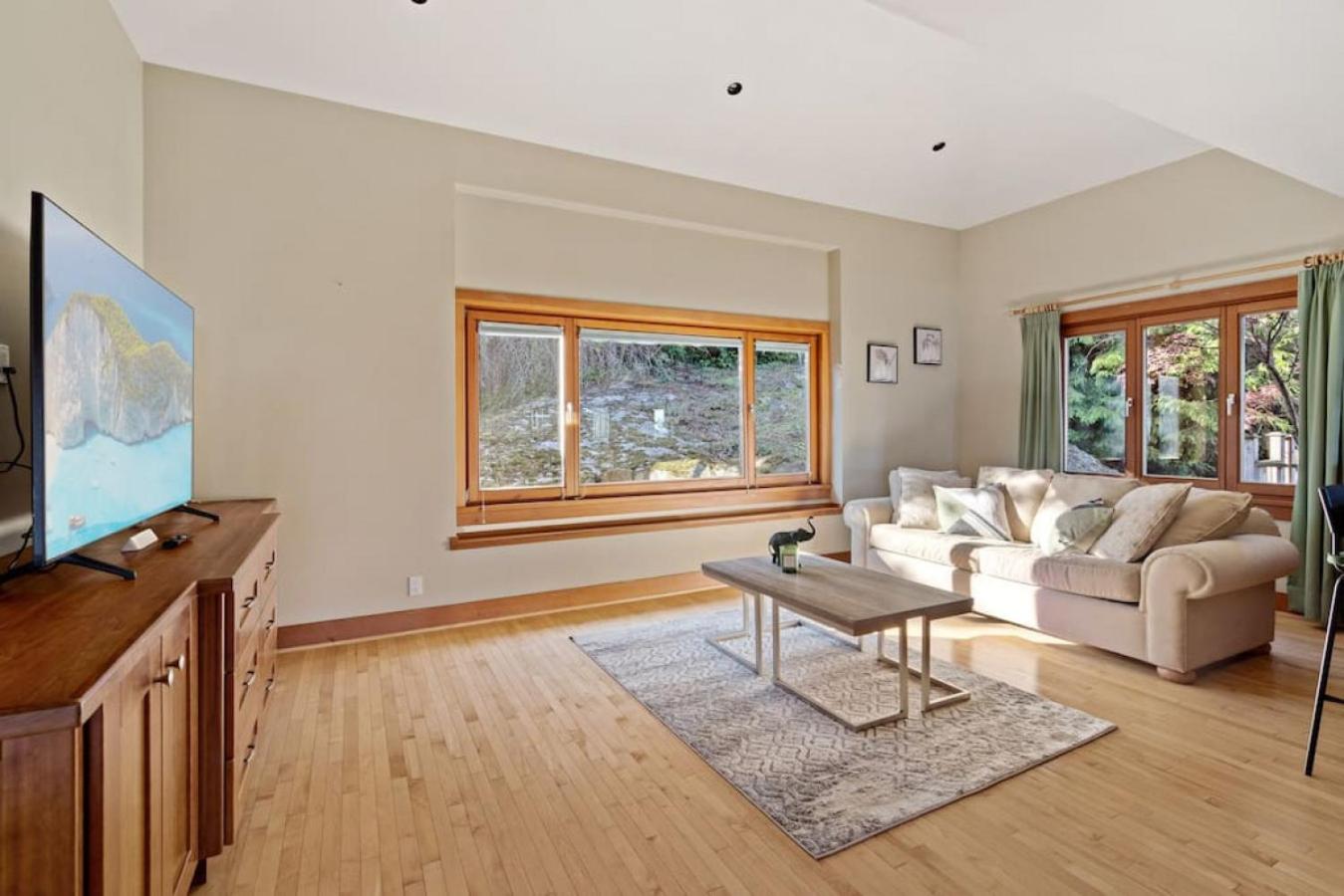 The Mountainside Retreat Home
