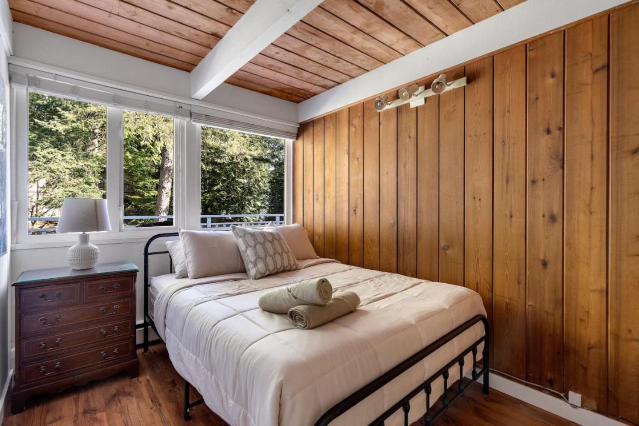 Cozy 3-bedroom Family Retreat in North Vancouver