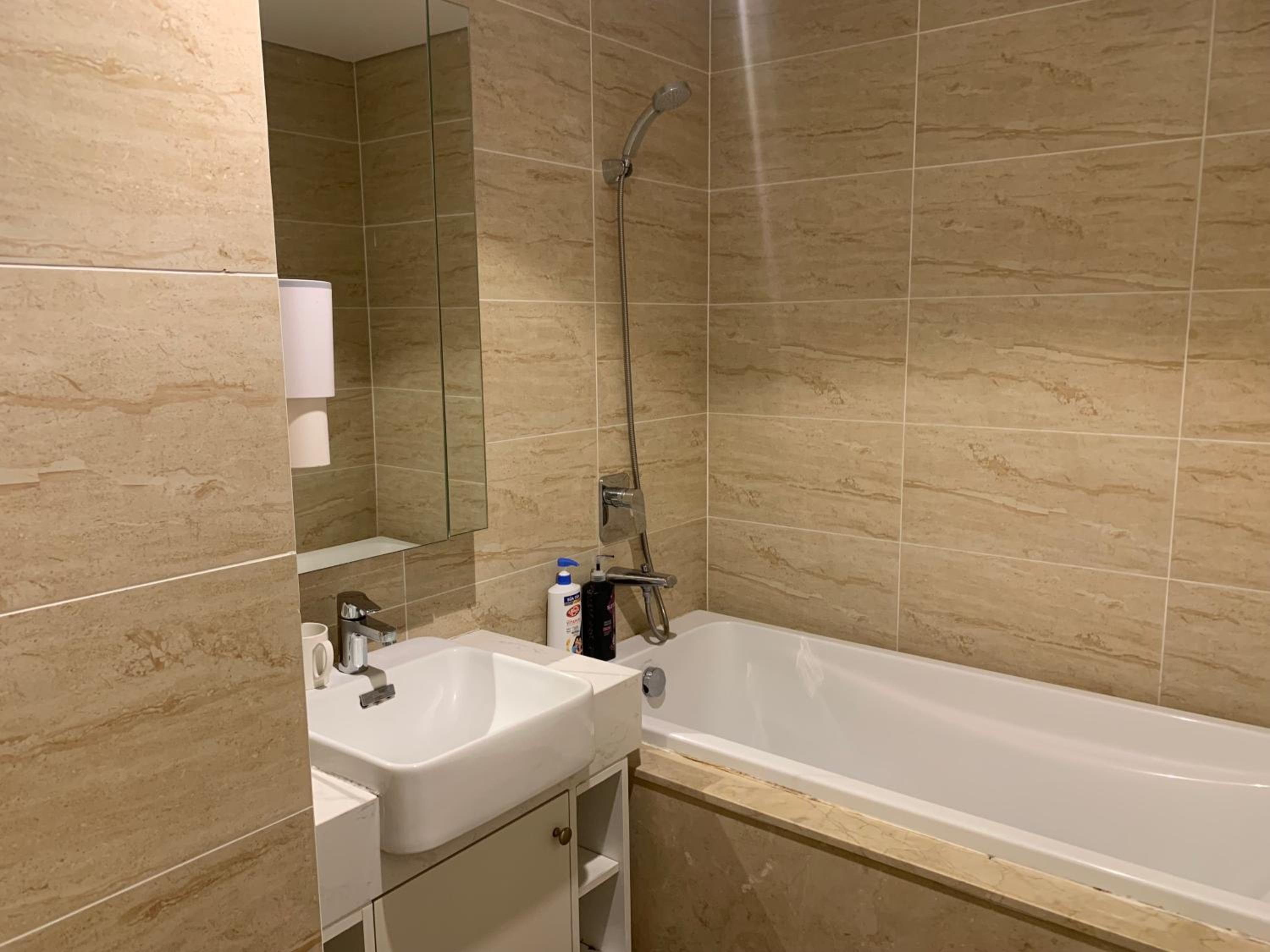 Sunny - D'capitale Tranquil Suites