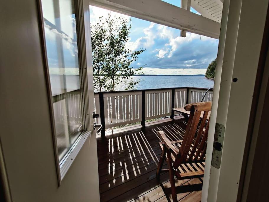 Lakeside Aurora Haven Modern 3BR Family Espace
