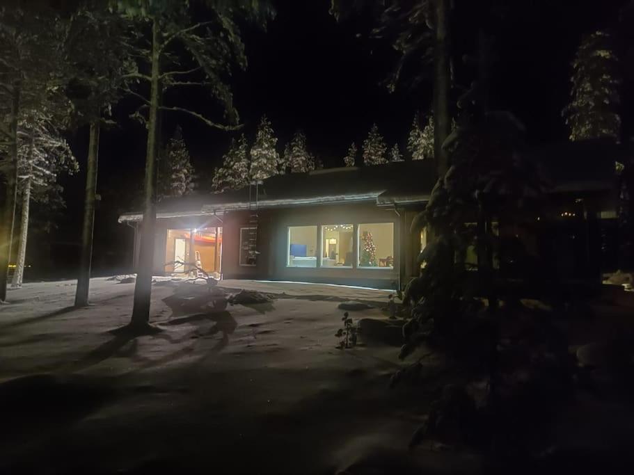 Lakeside Aurora Haven Modern 3BR Family Espace