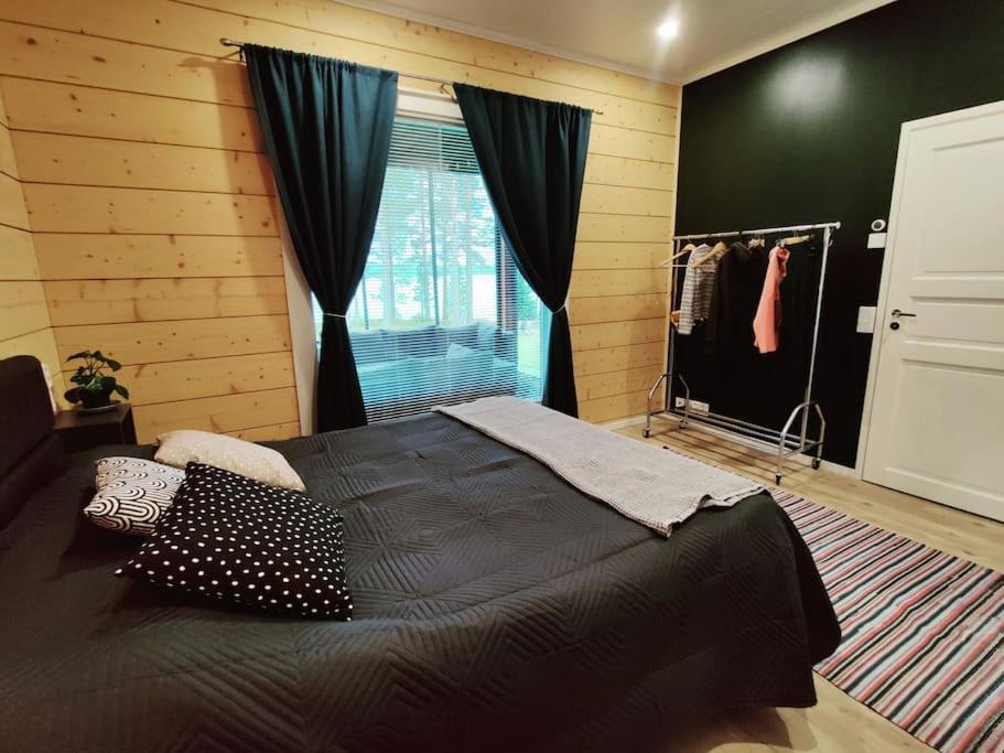 Lakeside Aurora Haven Modern 3BR Family Espace