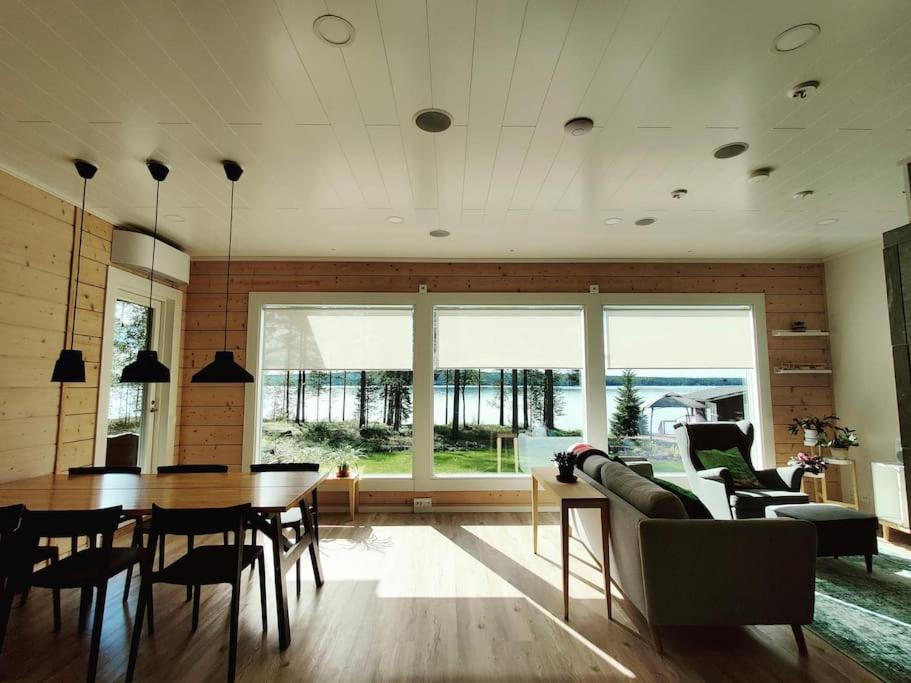 Lakeside Aurora Haven Modern 3BR Family Espace