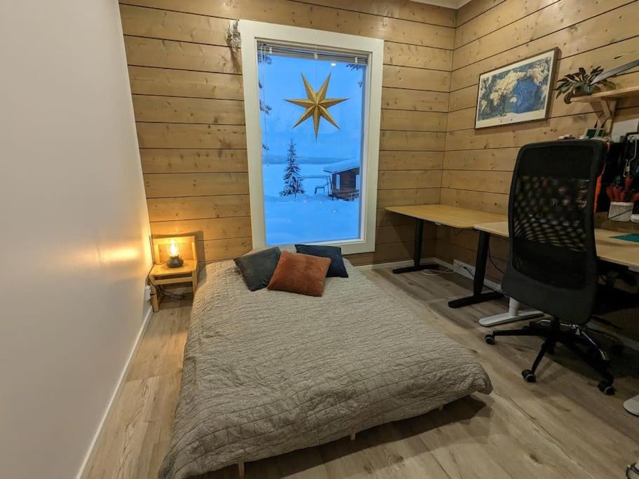 Lakeside Aurora Haven Modern 3BR Family Espace