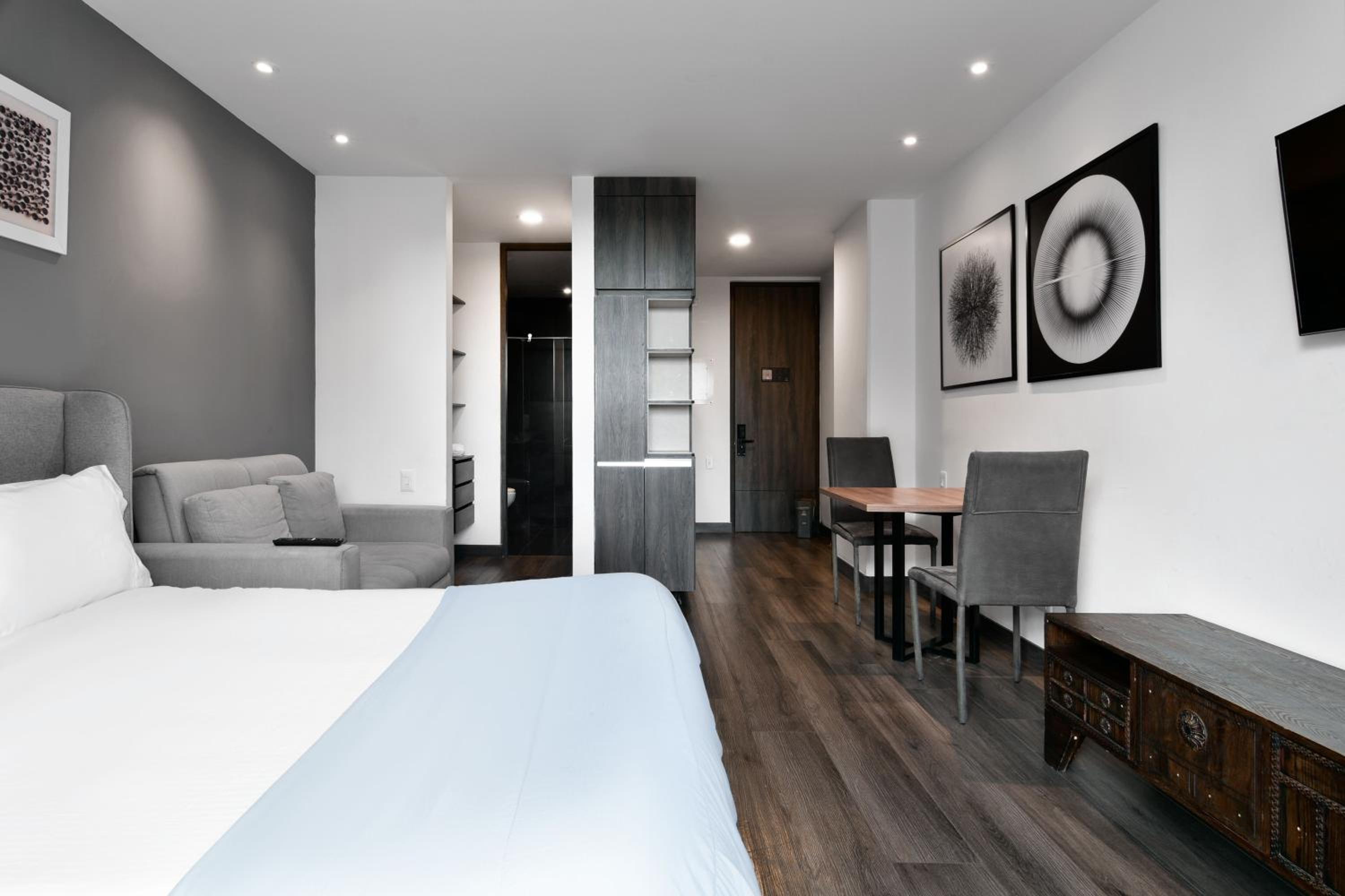 gA Nuevo apartamento de una habitación en chico