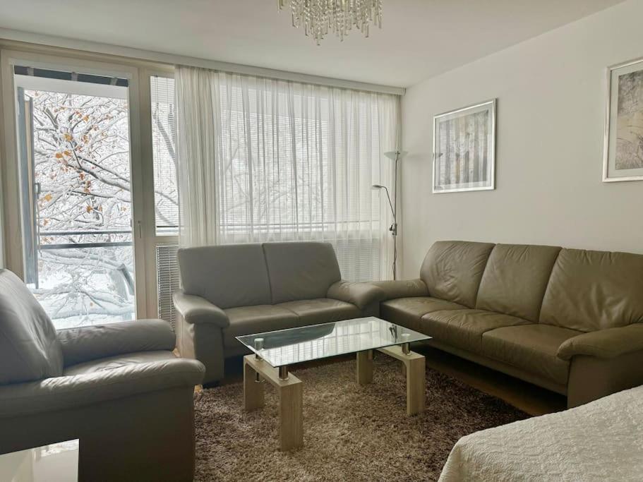 90 m2 Maisonette with Free Parking