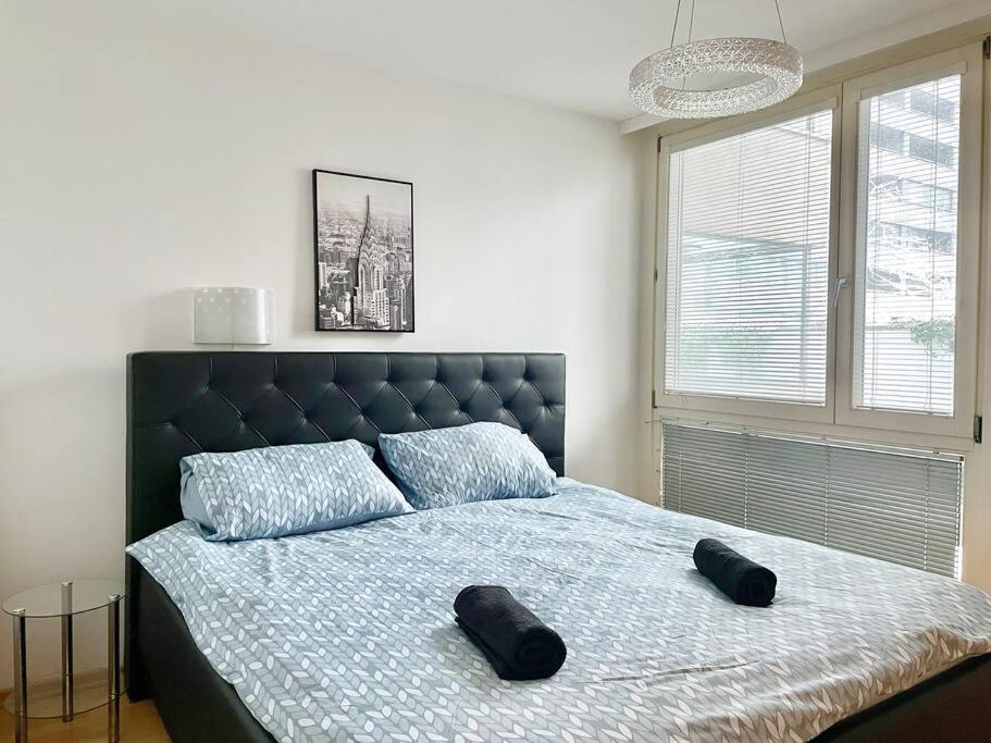 90 m2 Maisonette with Free Parking