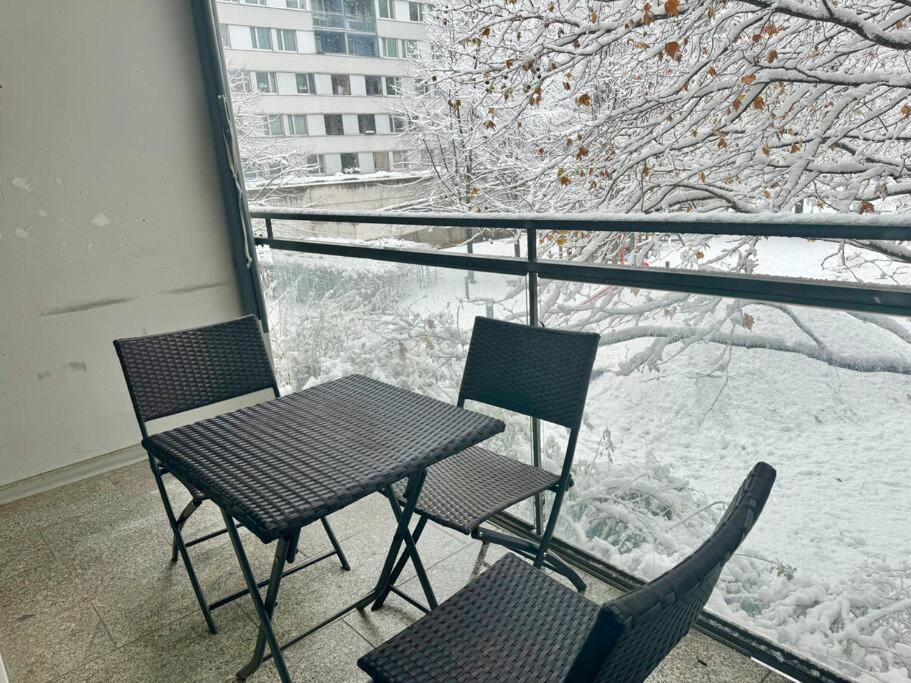 90 m2 Maisonette with Free Parking