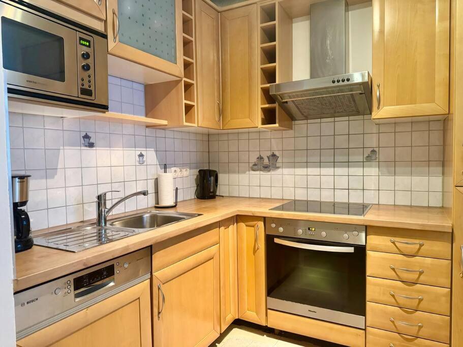 90 m2 Maisonette with Free Parking