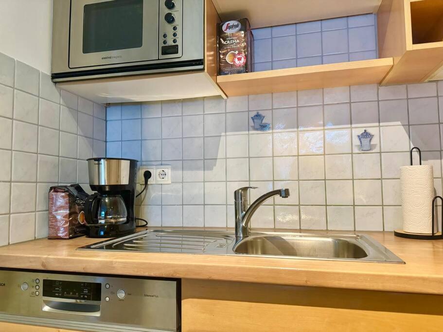 90 m2 Maisonette with Free Parking