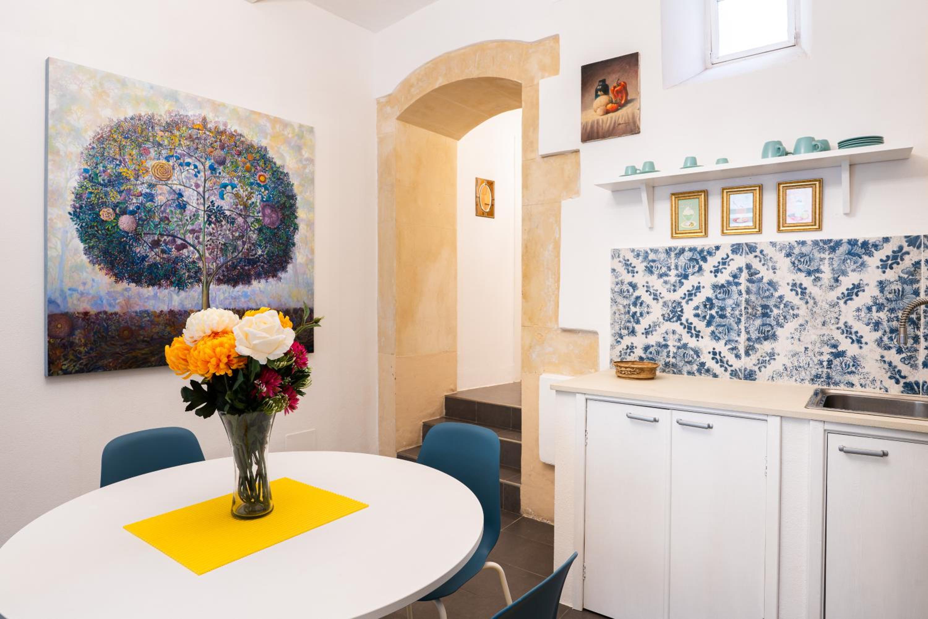 Ortigia Courtyard Apartment by Ortigia Apartments