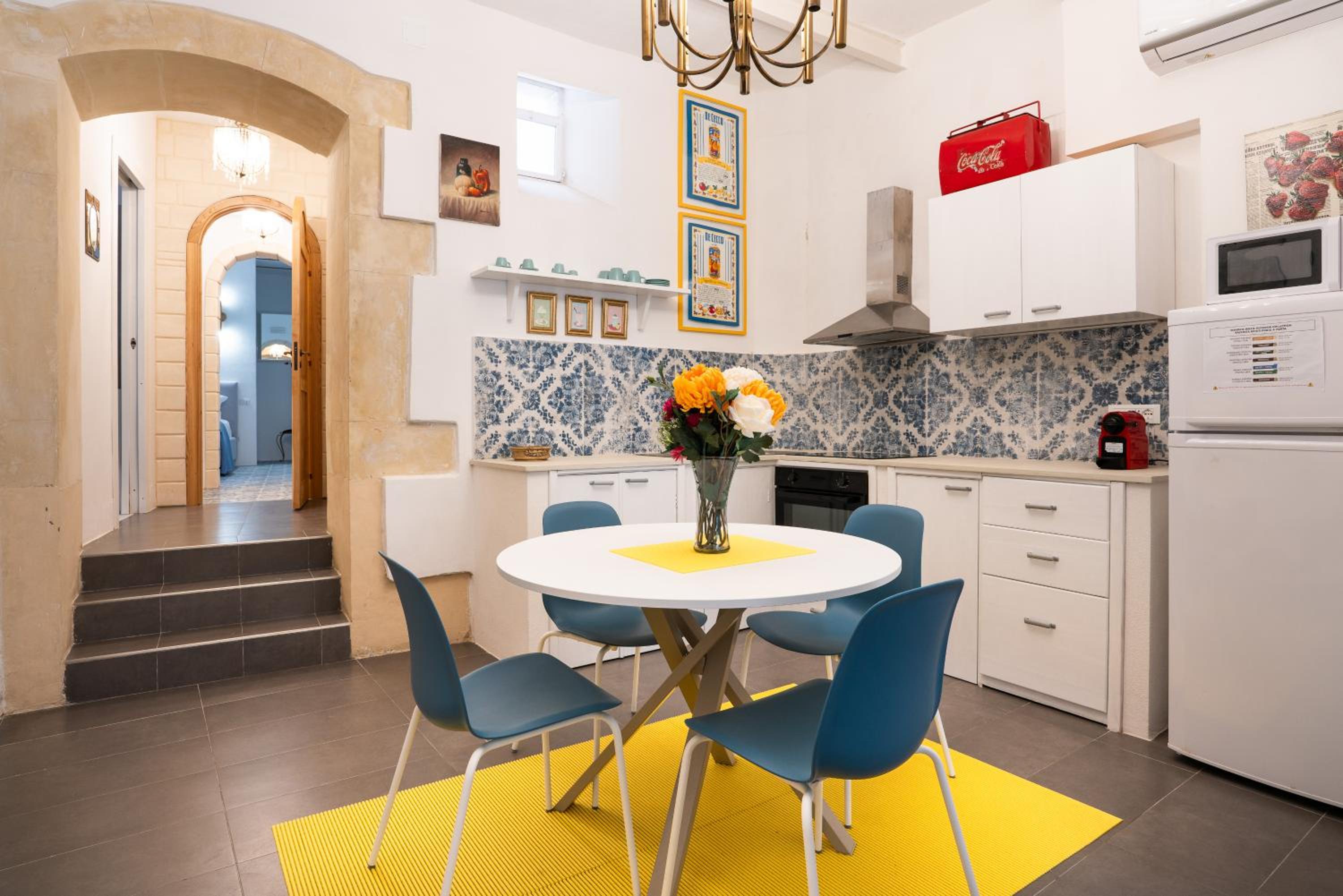Ortigia Courtyard Apartment by Ortigia Apartments