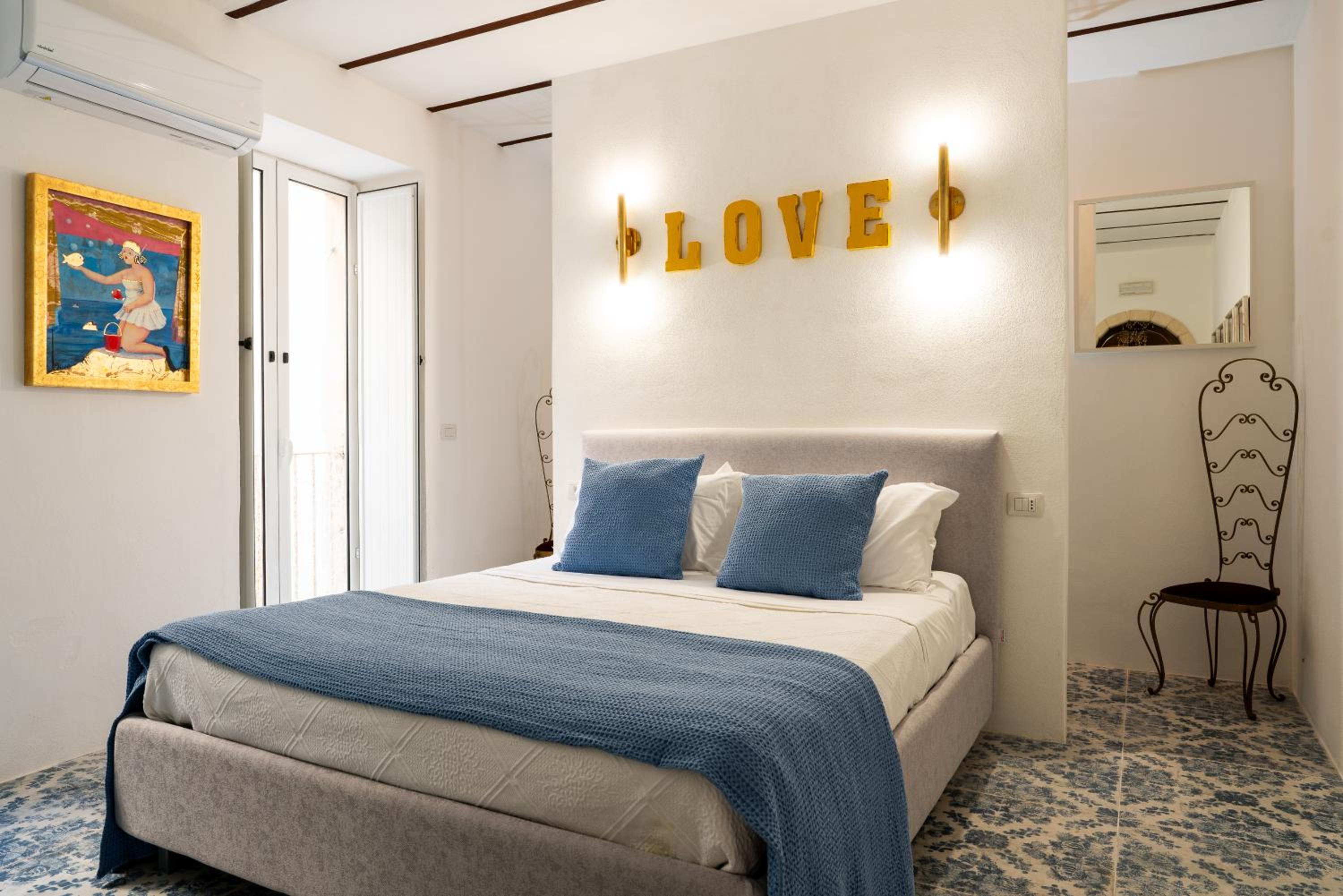 Ortigia Courtyard Apartment by Ortigia Apartments