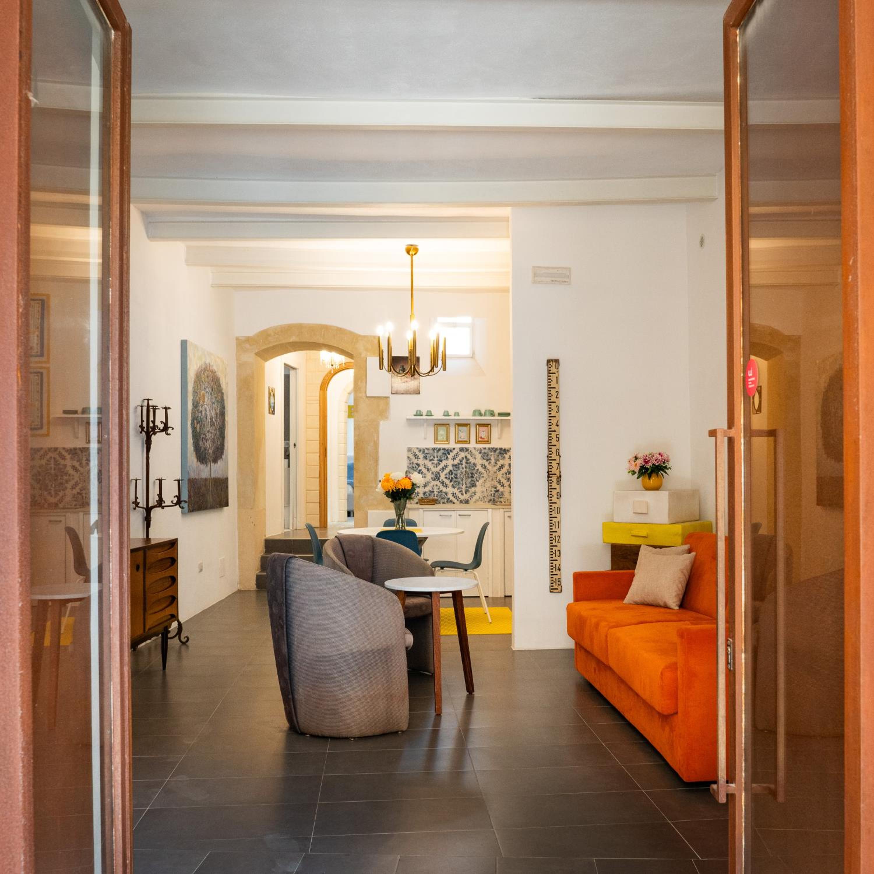 Ortigia Courtyard Apartment by Ortigia Apartments