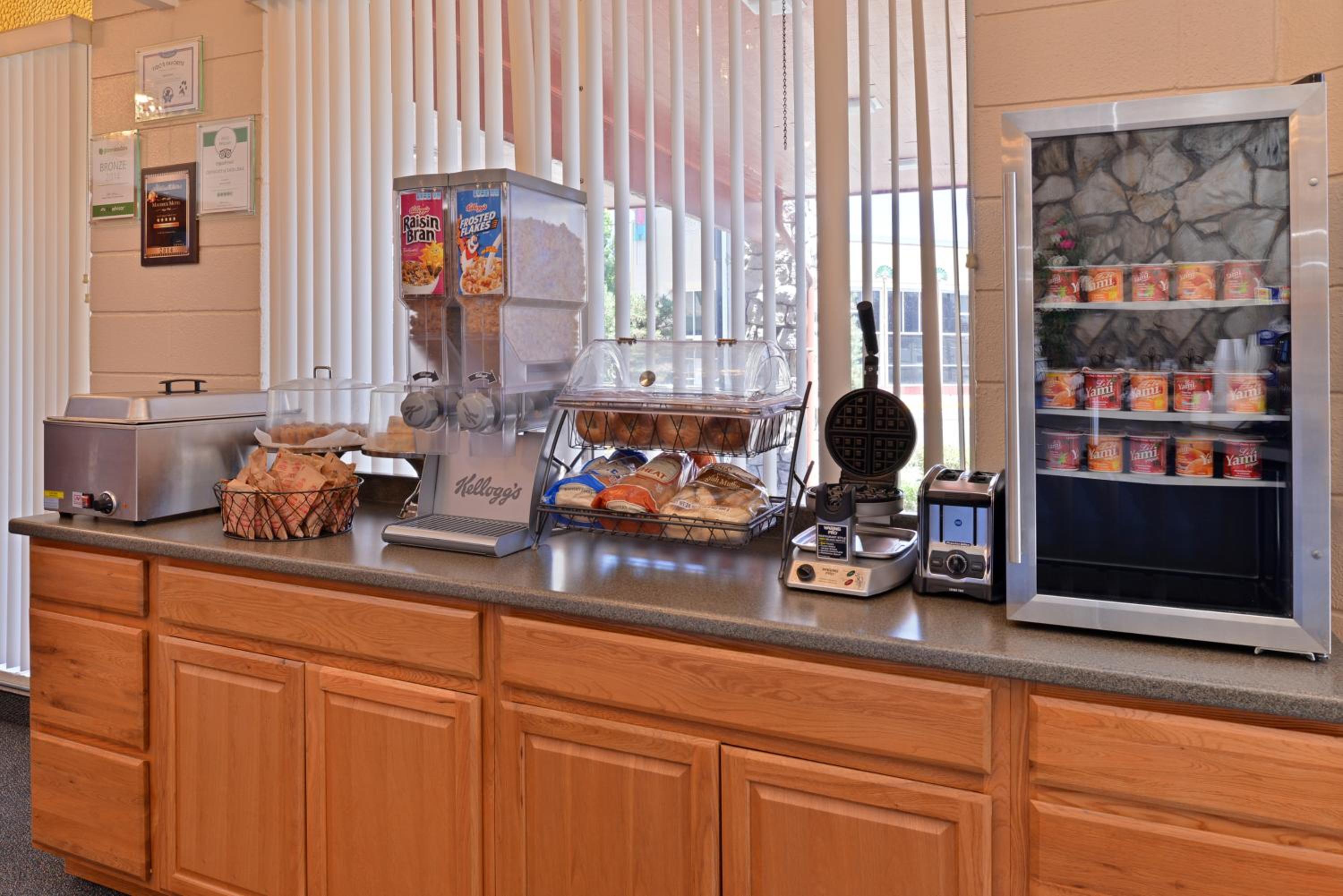 Klamath Falls Vacations - Maverick Motel - Modern Renovated Motel - Property Image 15