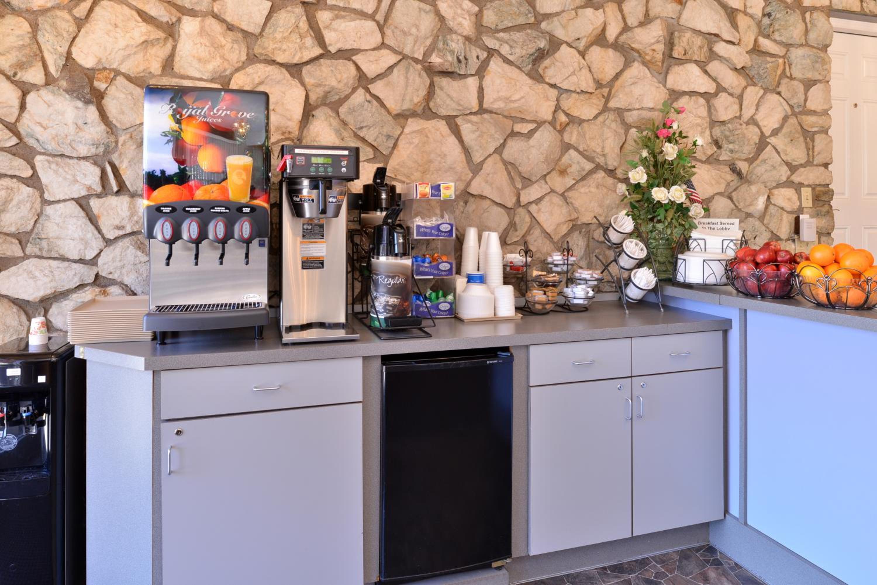 Klamath Falls Vacations - Maverick Motel - Modern Renovated Motel - Property Image 22