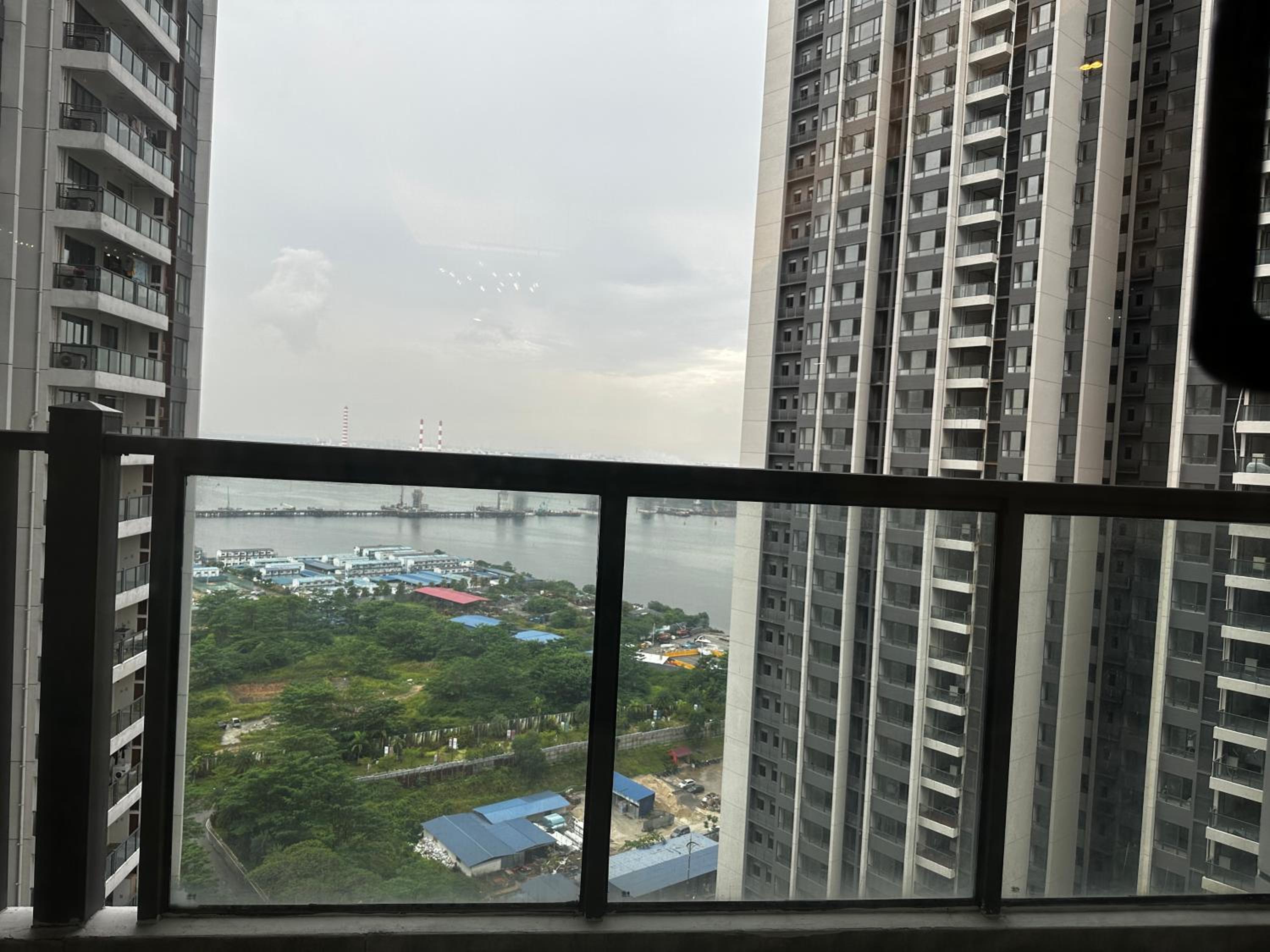 R&F Princess Cove by StayHere - 3BR with balcony