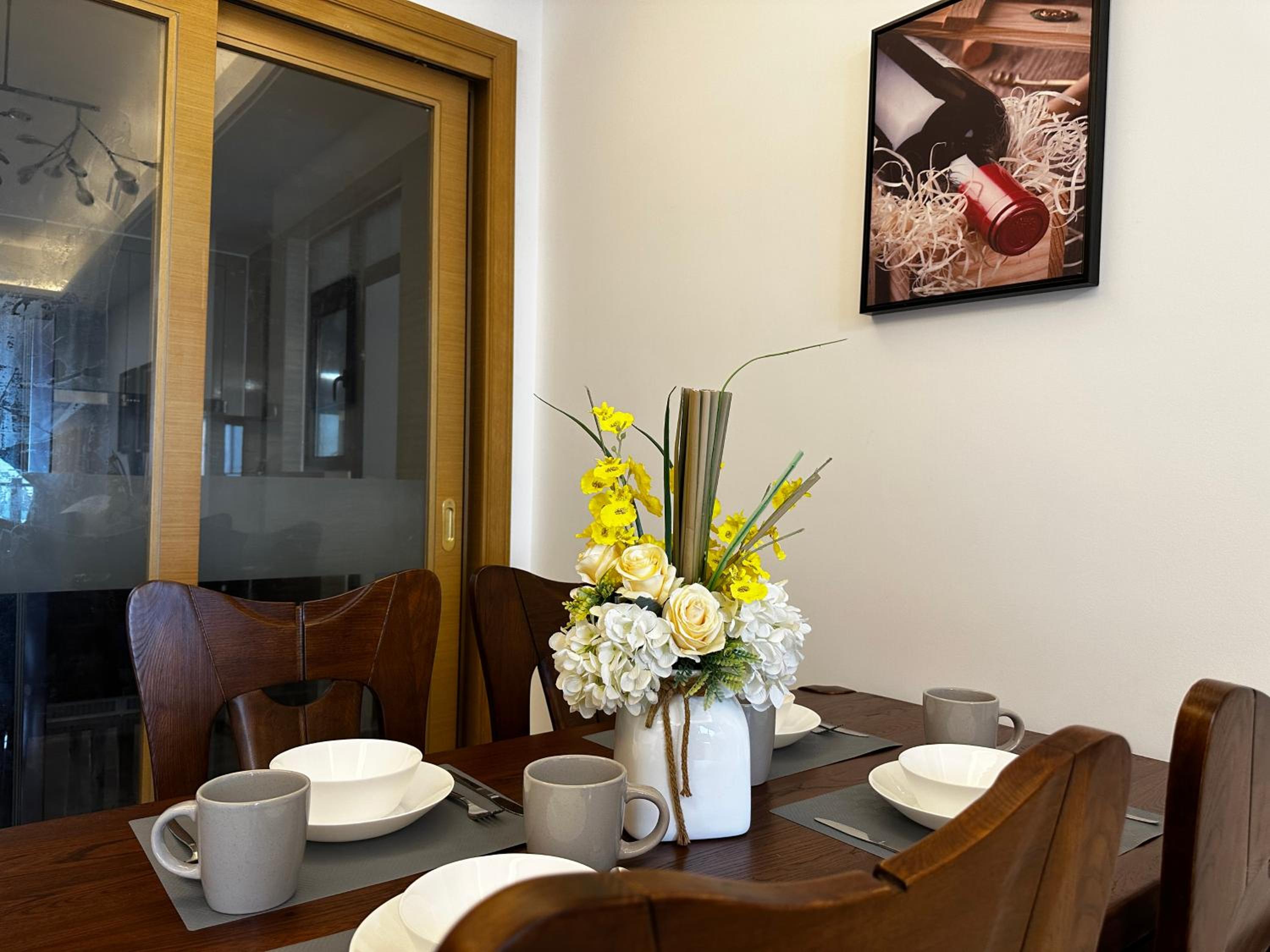 R&F Princess Cove by StayHere - 3BR with balcony