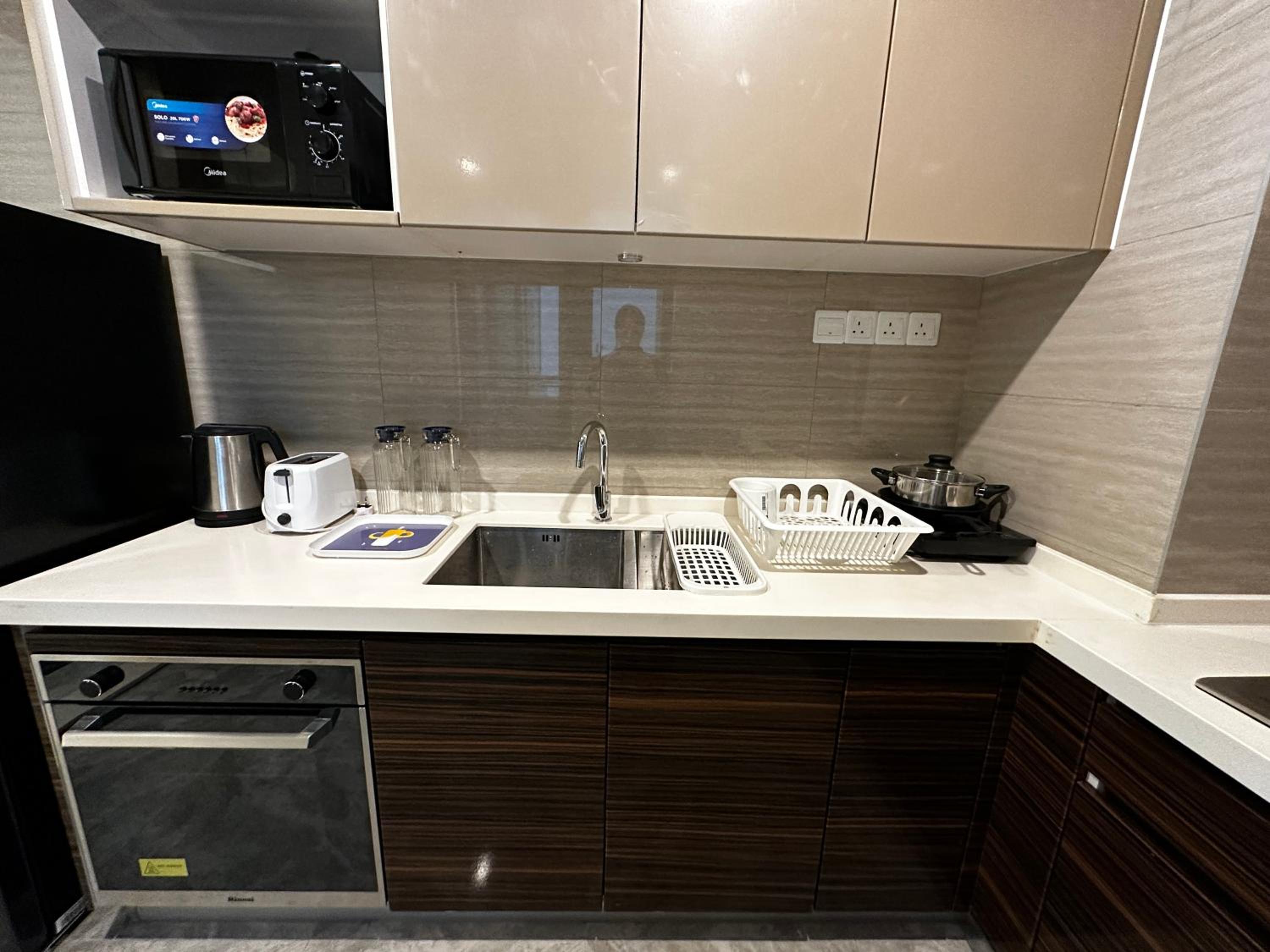 R&F Princess Cove by StayHere - 3BR with balcony