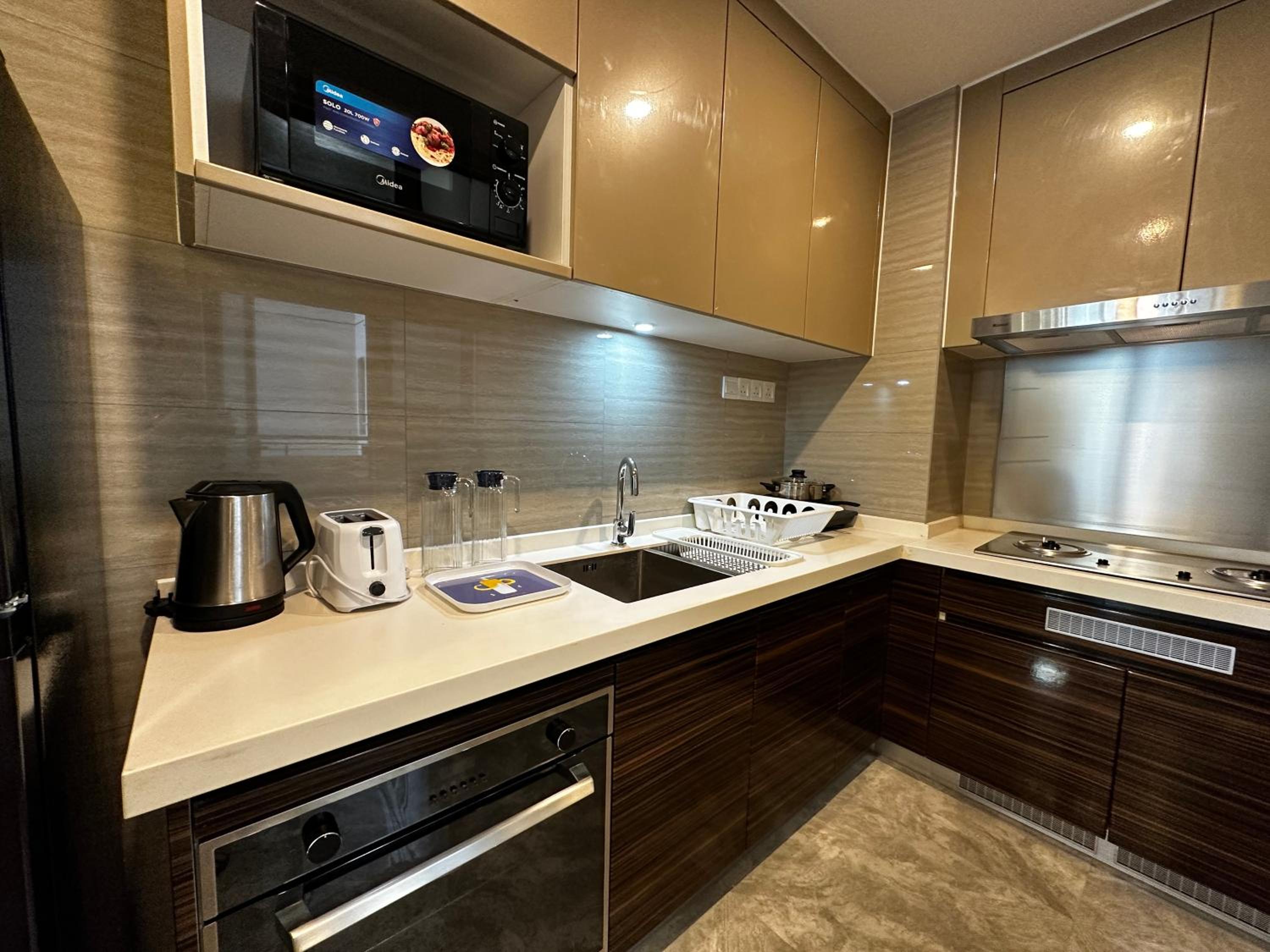 R&F Princess Cove by StayHere - 3BR with balcony