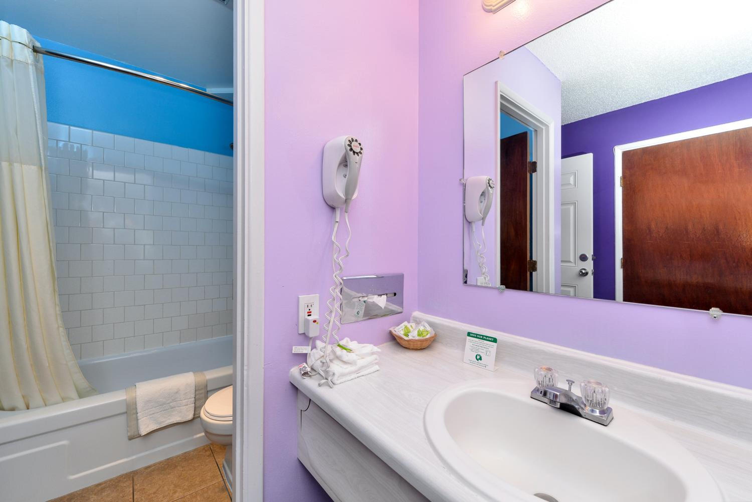 Klamath Falls Vacations - Maverick Motel - Modern Renovated Motel - Property Image 11