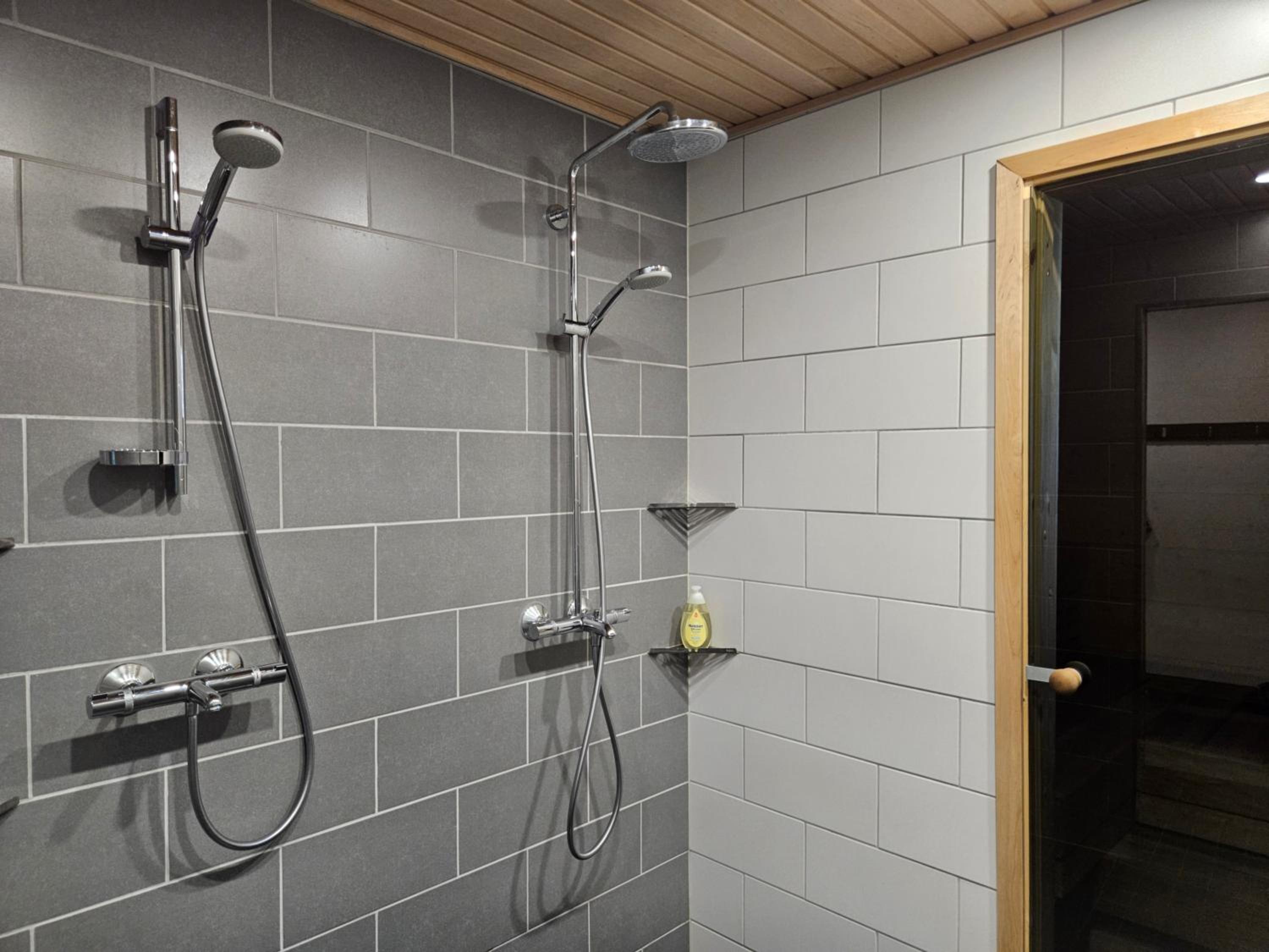 Lakeside Aurora Haven Modern 3BR Family Espace