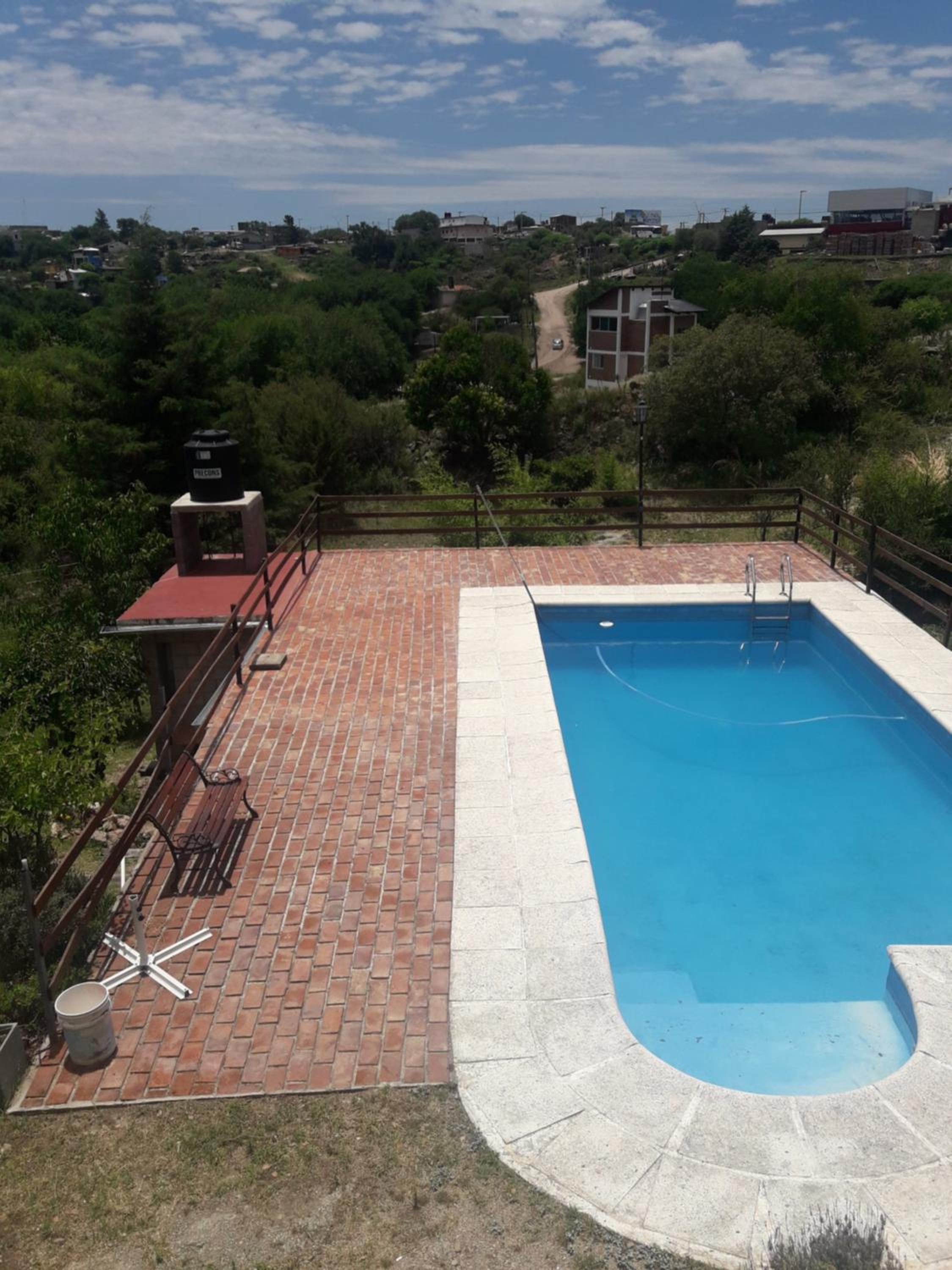 Hermosa casa con pileta en estancia vieja carlos paz