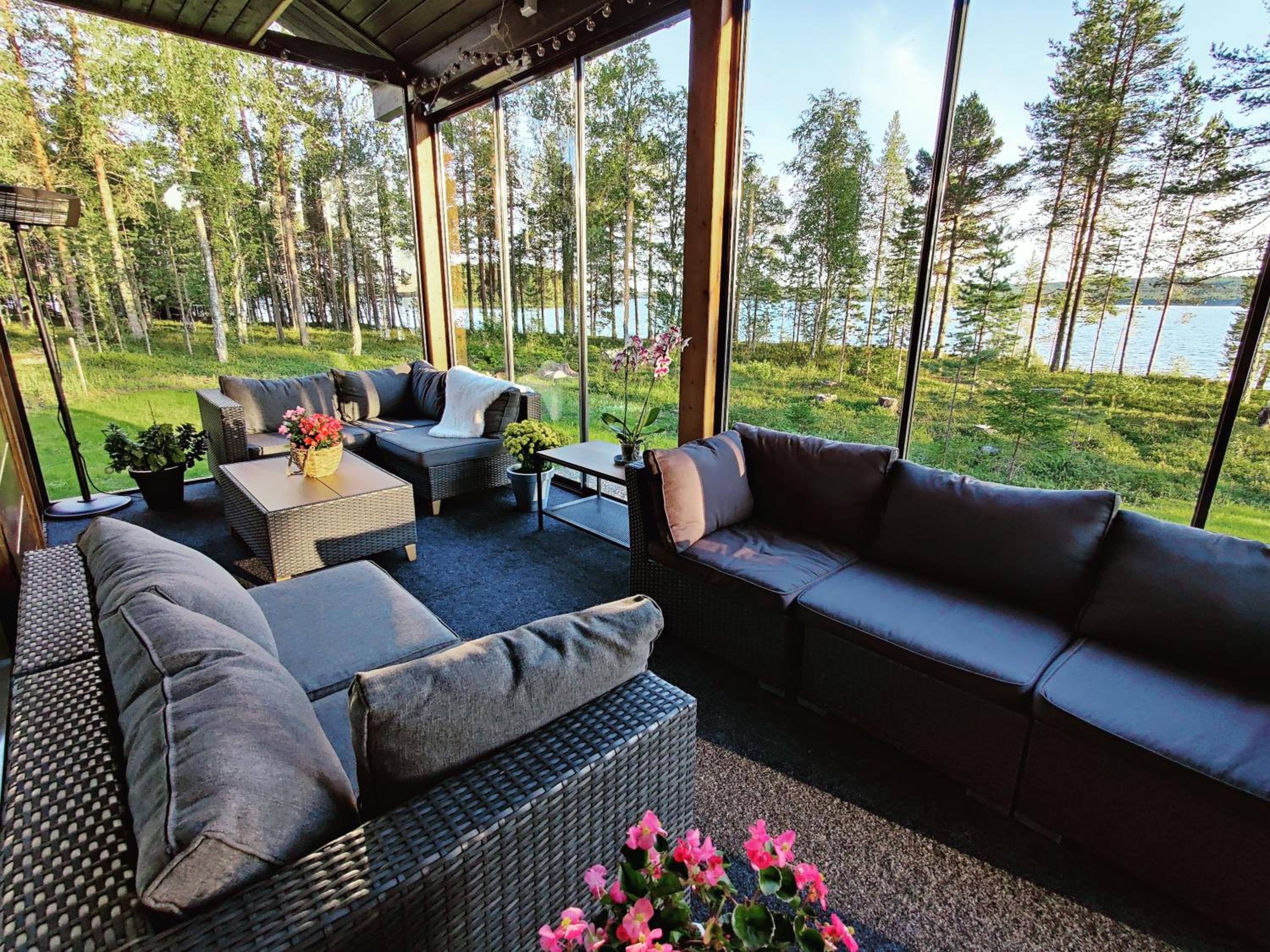 Lakeside Aurora Haven Modern 3BR Family Espace
