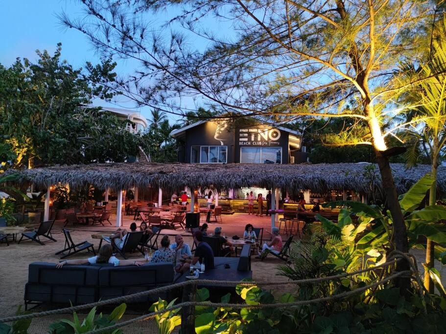 Playa Las Ballenas Oceanfront