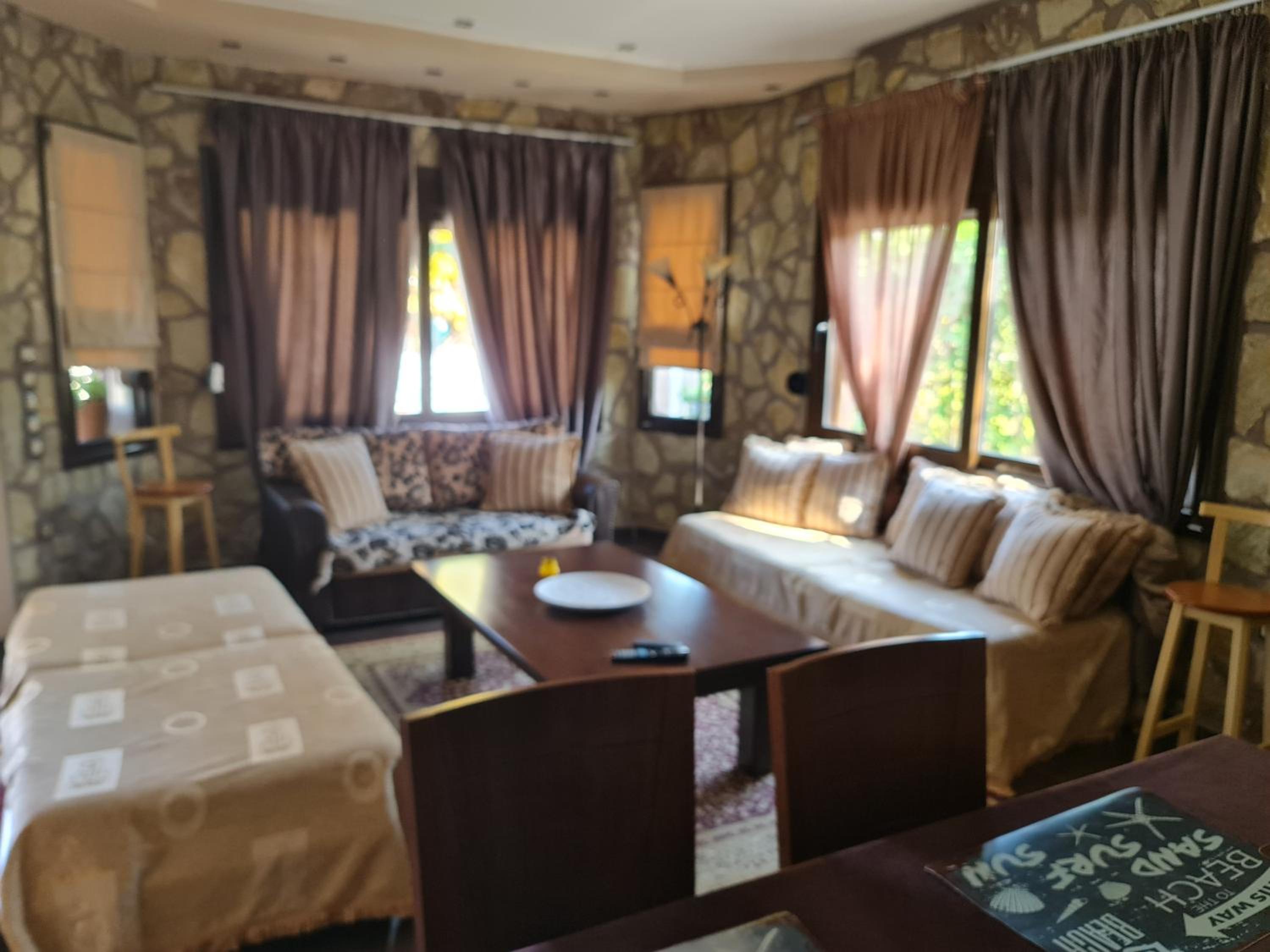 Akis house