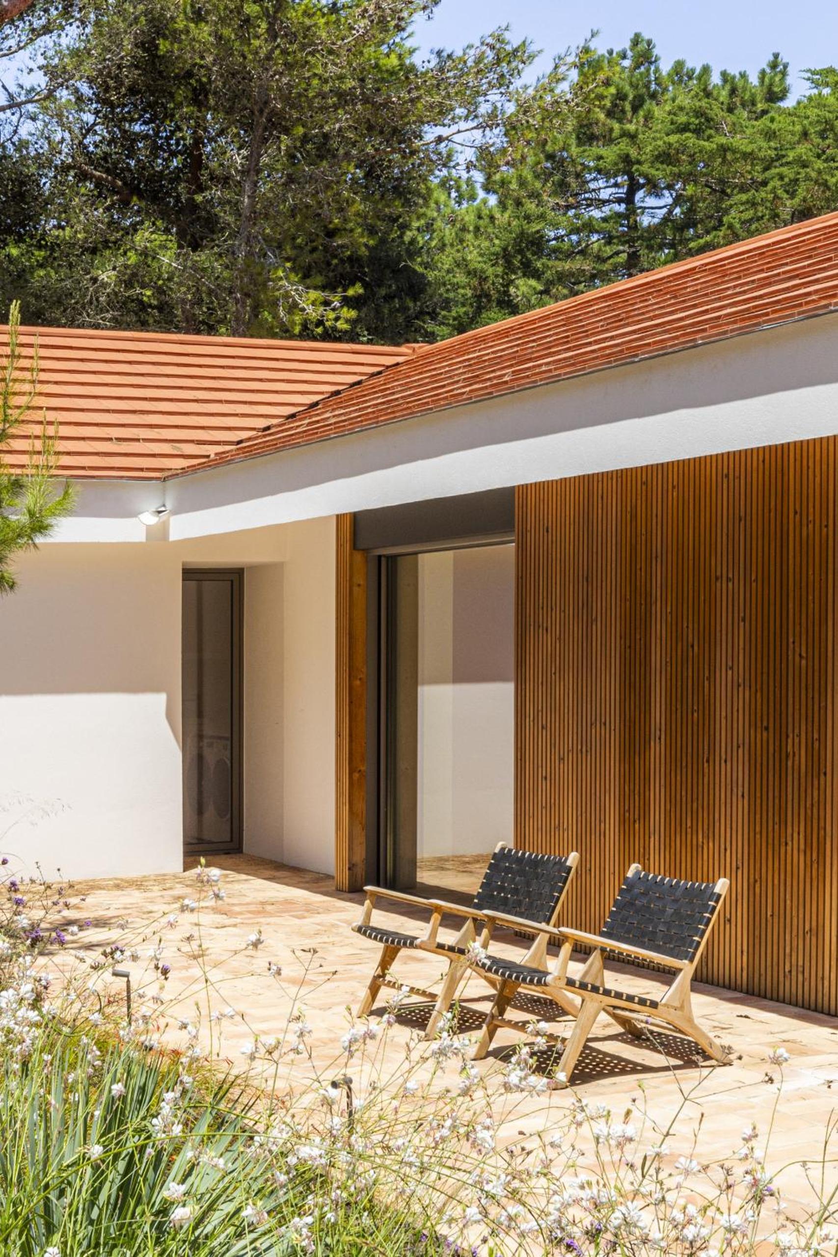 Havenwood Villa by Cadenzalux