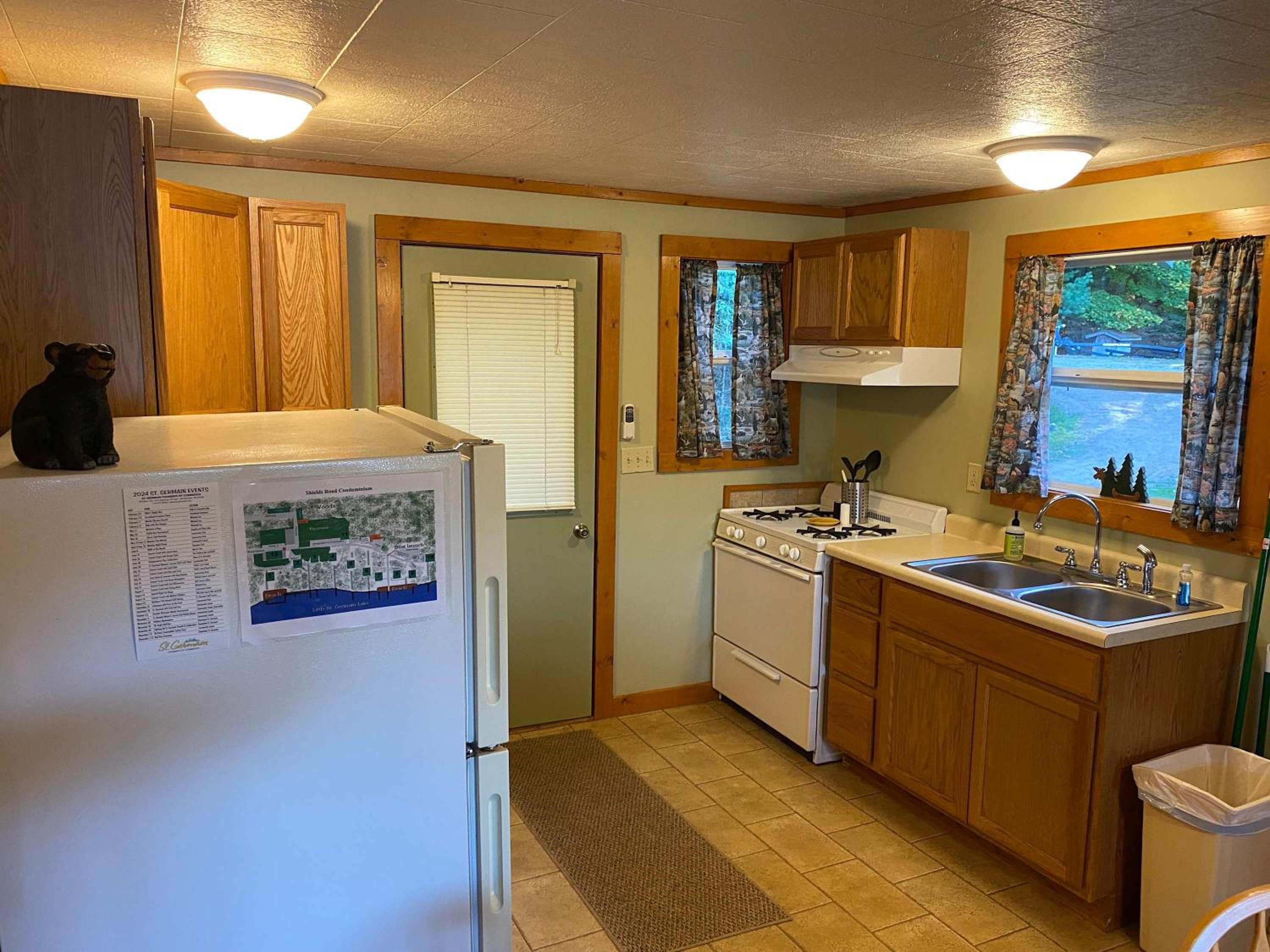Anderson Lakeside Cabin view 5