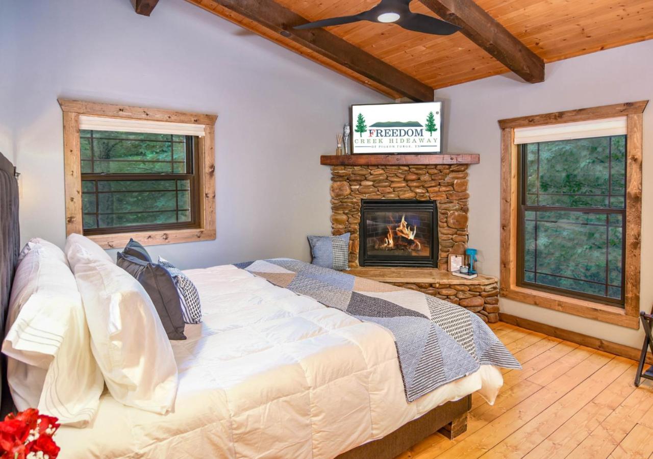 Freedom Creek Hideaway-Veteran Host-Pet Friendly-Single nights-Newly Renovated!! view 5